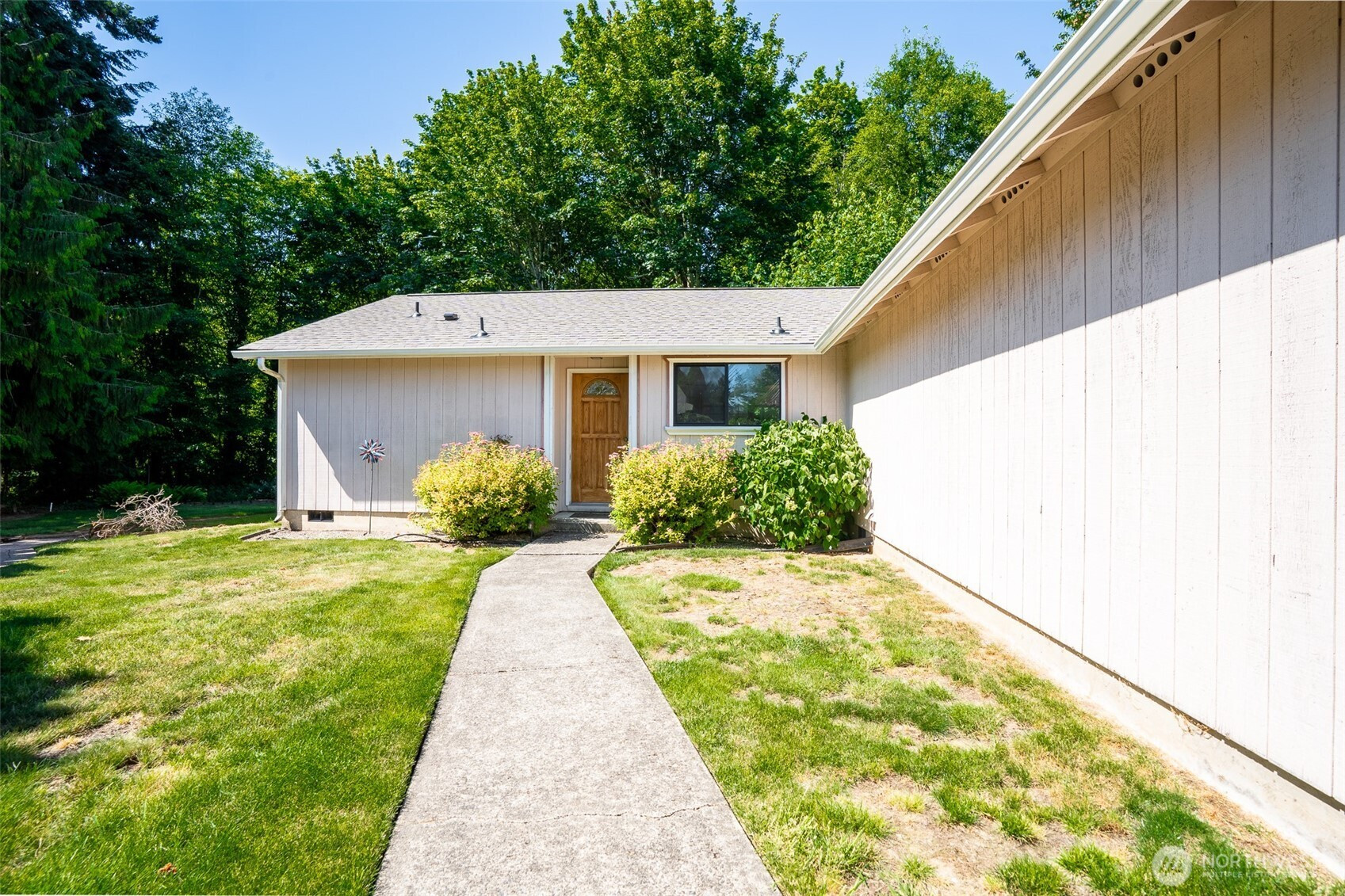 2711 Castlewood Court SE, Olympia, WA 98501