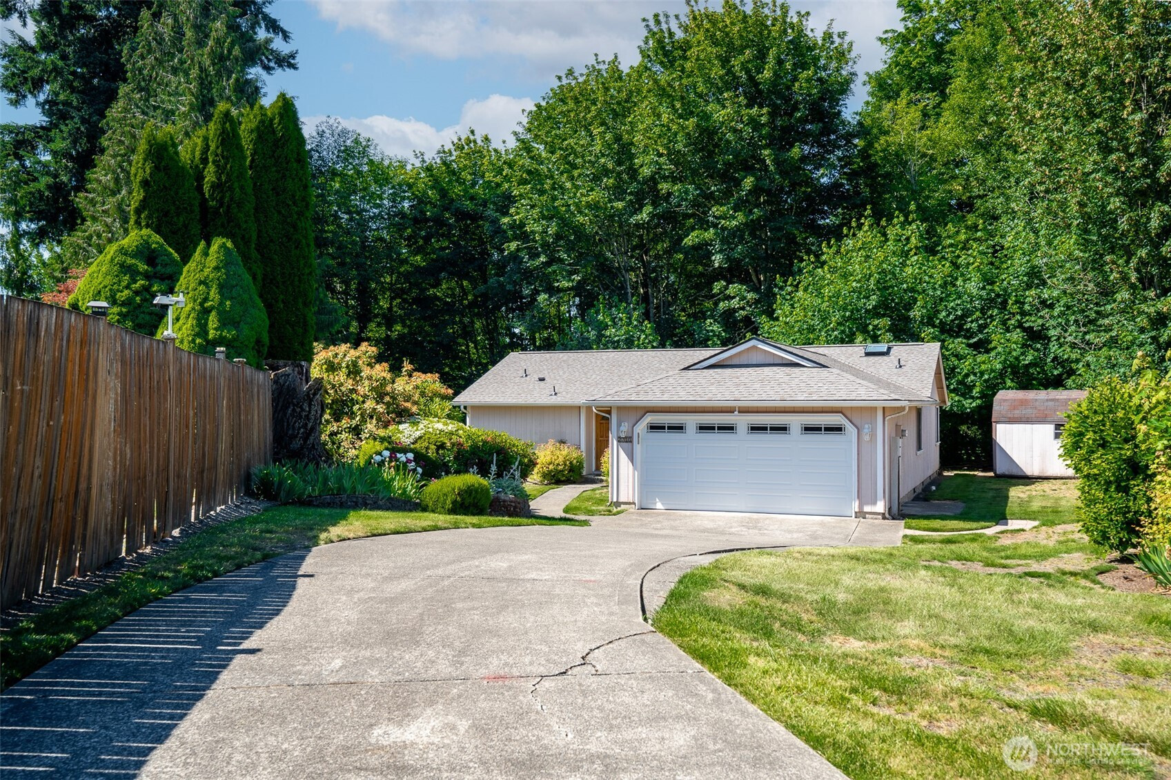 2711 Castlewood Court SE, Olympia, WA 98501