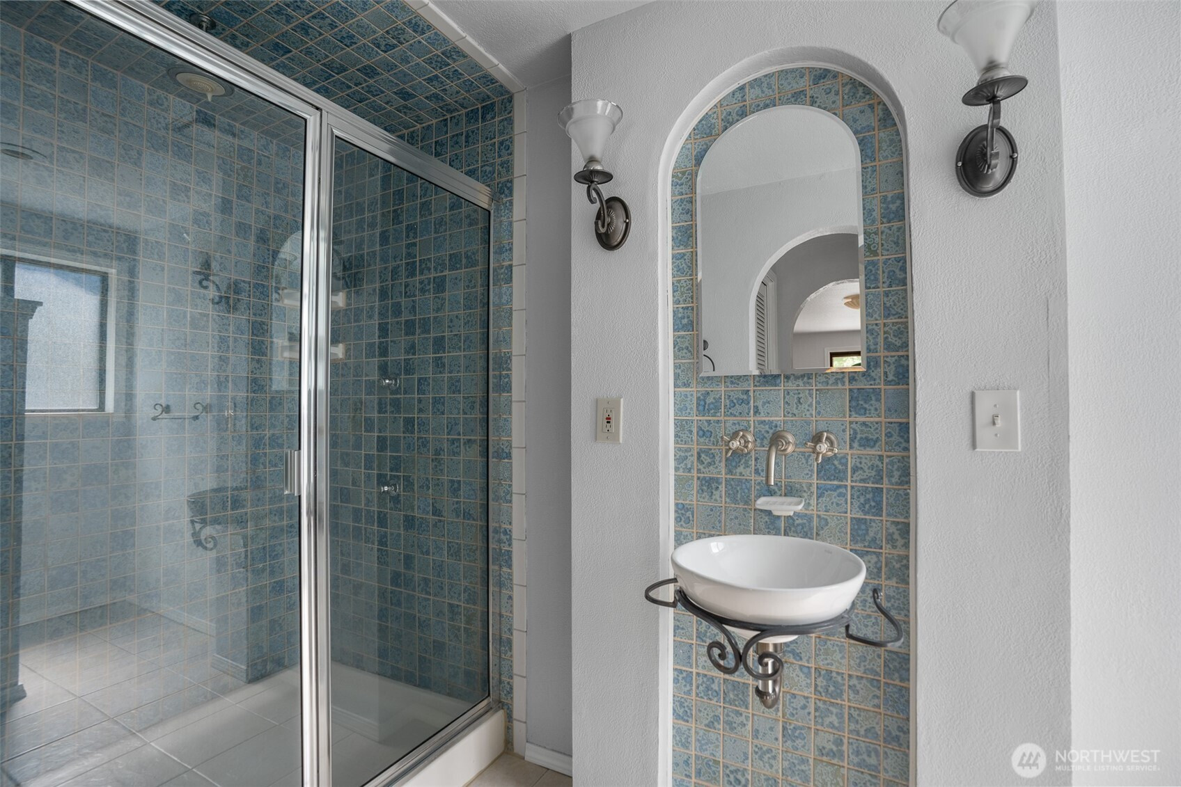 2711 Castlewood Court SE, Olympia, WA 98501