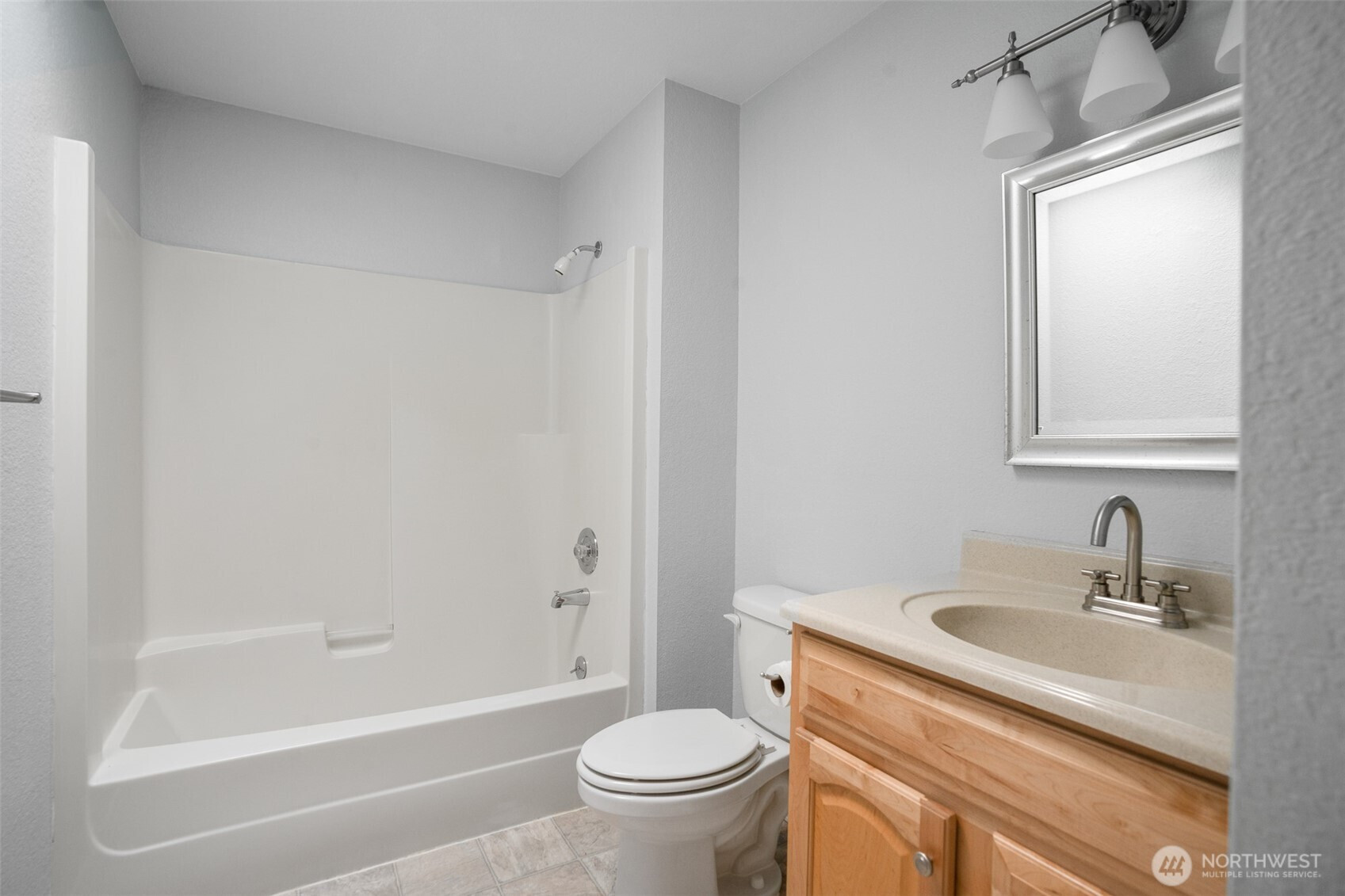 2711 Castlewood Court SE, Olympia, WA 98501