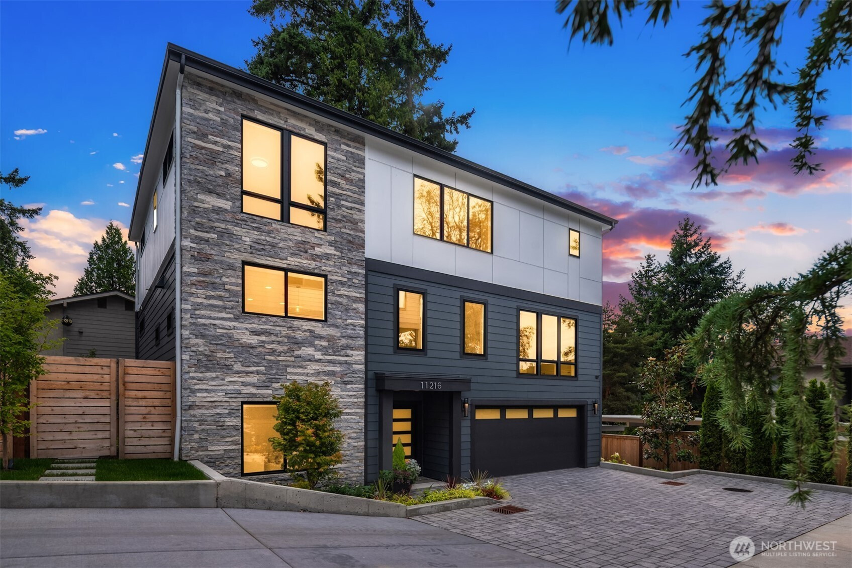 11216 NE 67th Street, Kirkland, WA 98033