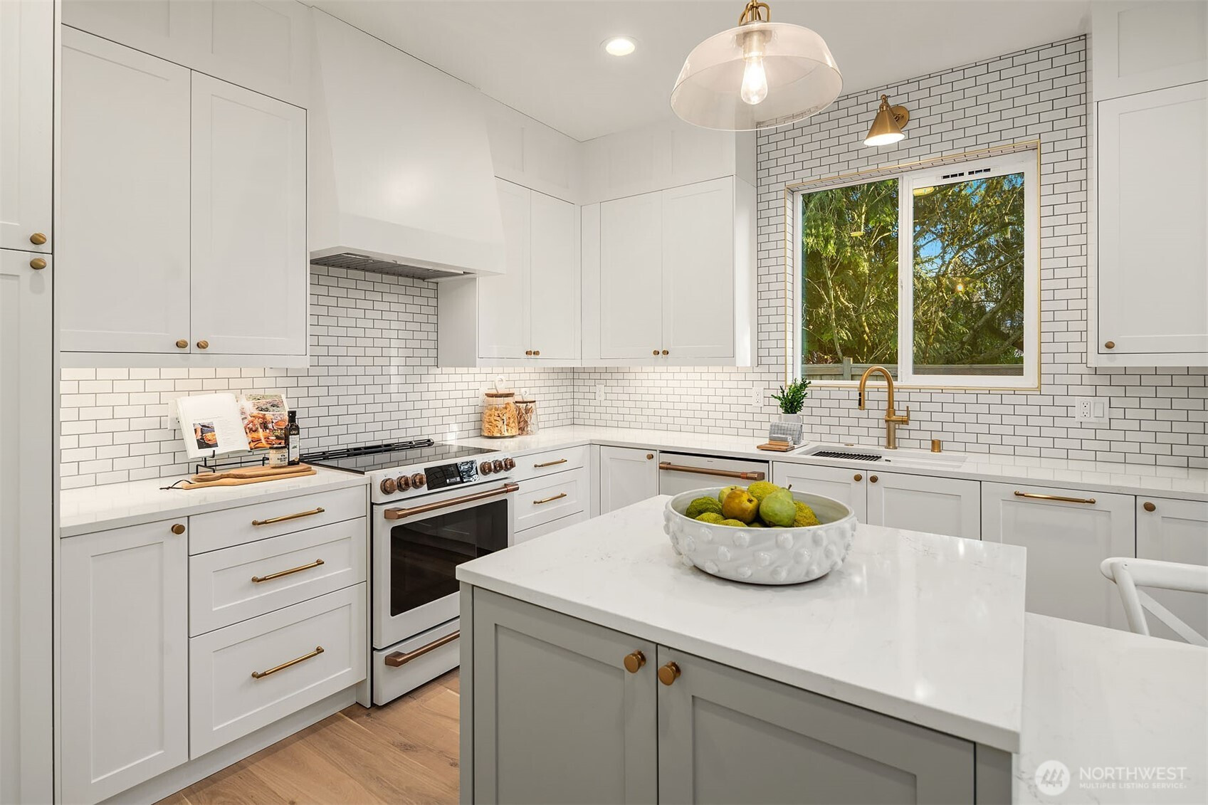 12847 NE 113th Street, Kirkland, WA 98033