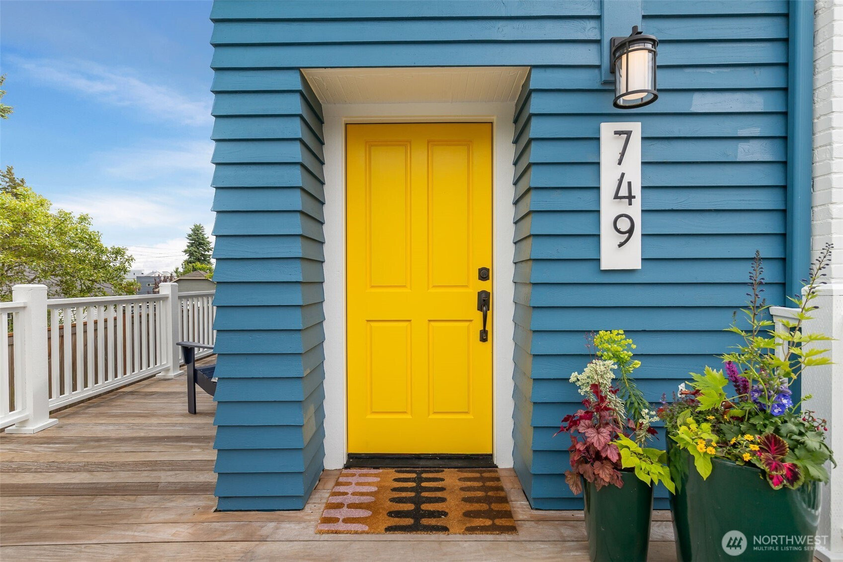 749 N 98th Street, Seattle, WA 98103