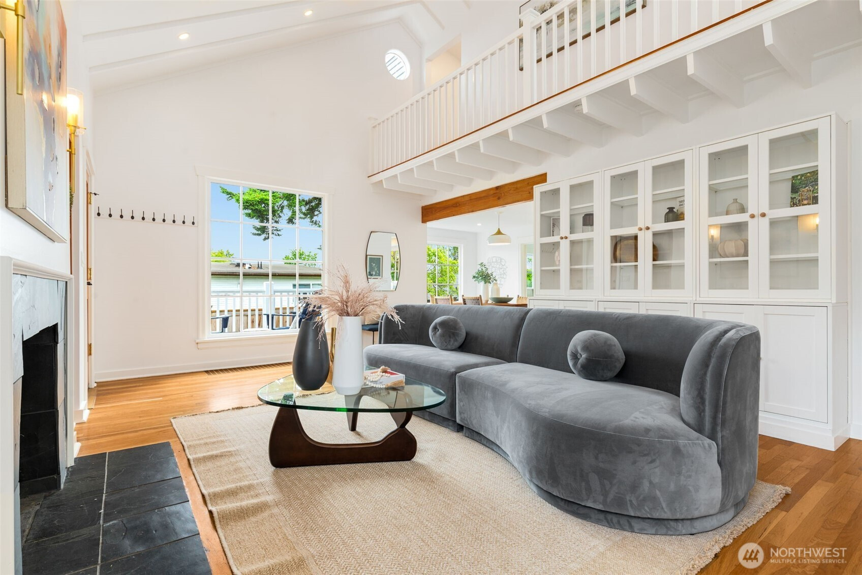 749 N 98th Street, Seattle, WA 98103