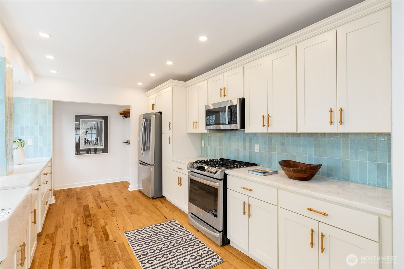 749 N 98th Street, Seattle, WA 98103