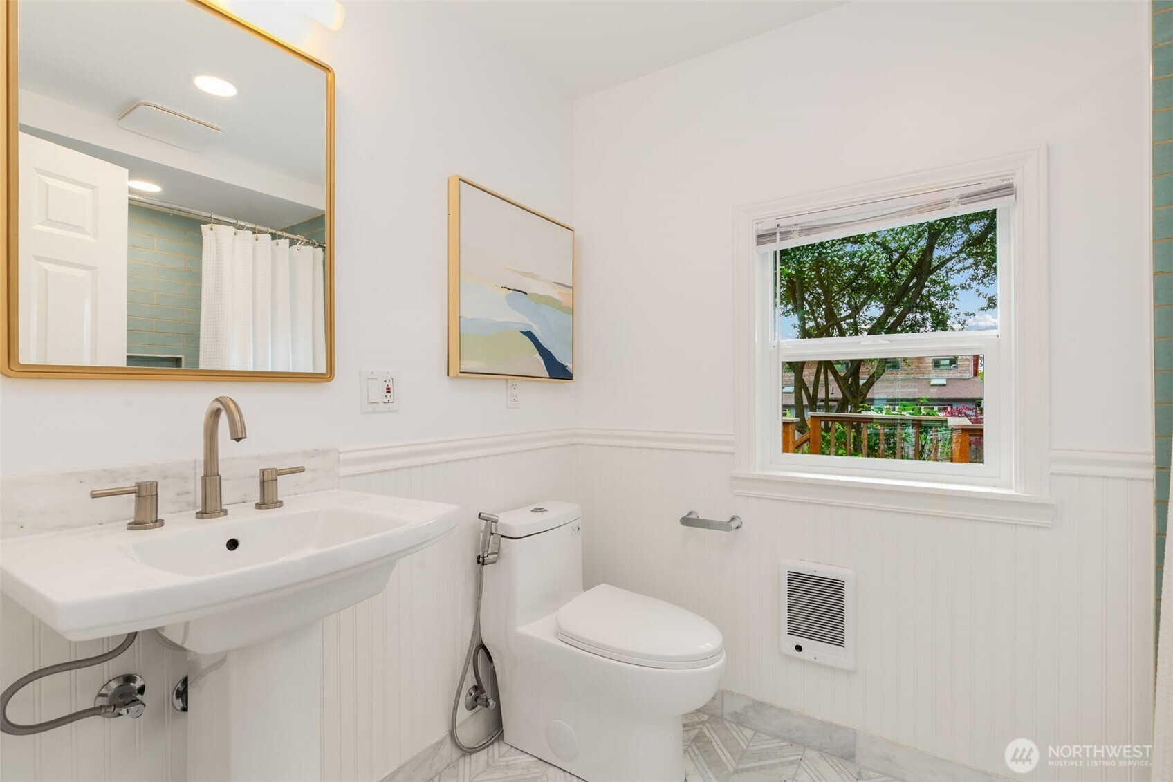 749 N 98th Street, Seattle, WA 98103