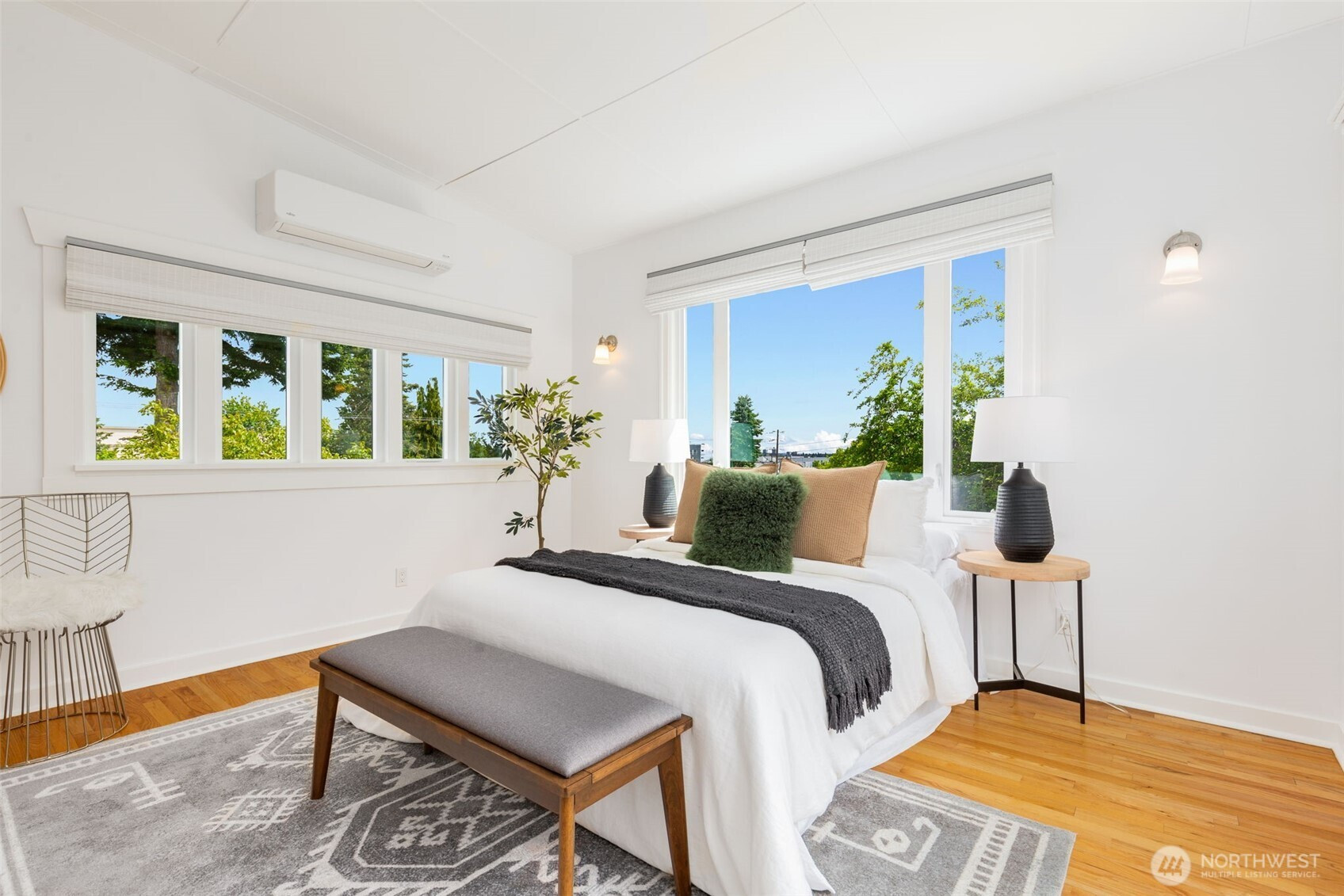 749 N 98th Street, Seattle, WA 98103