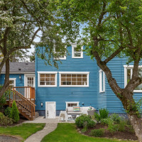 749 N 98th Street, Seattle, WA 98103