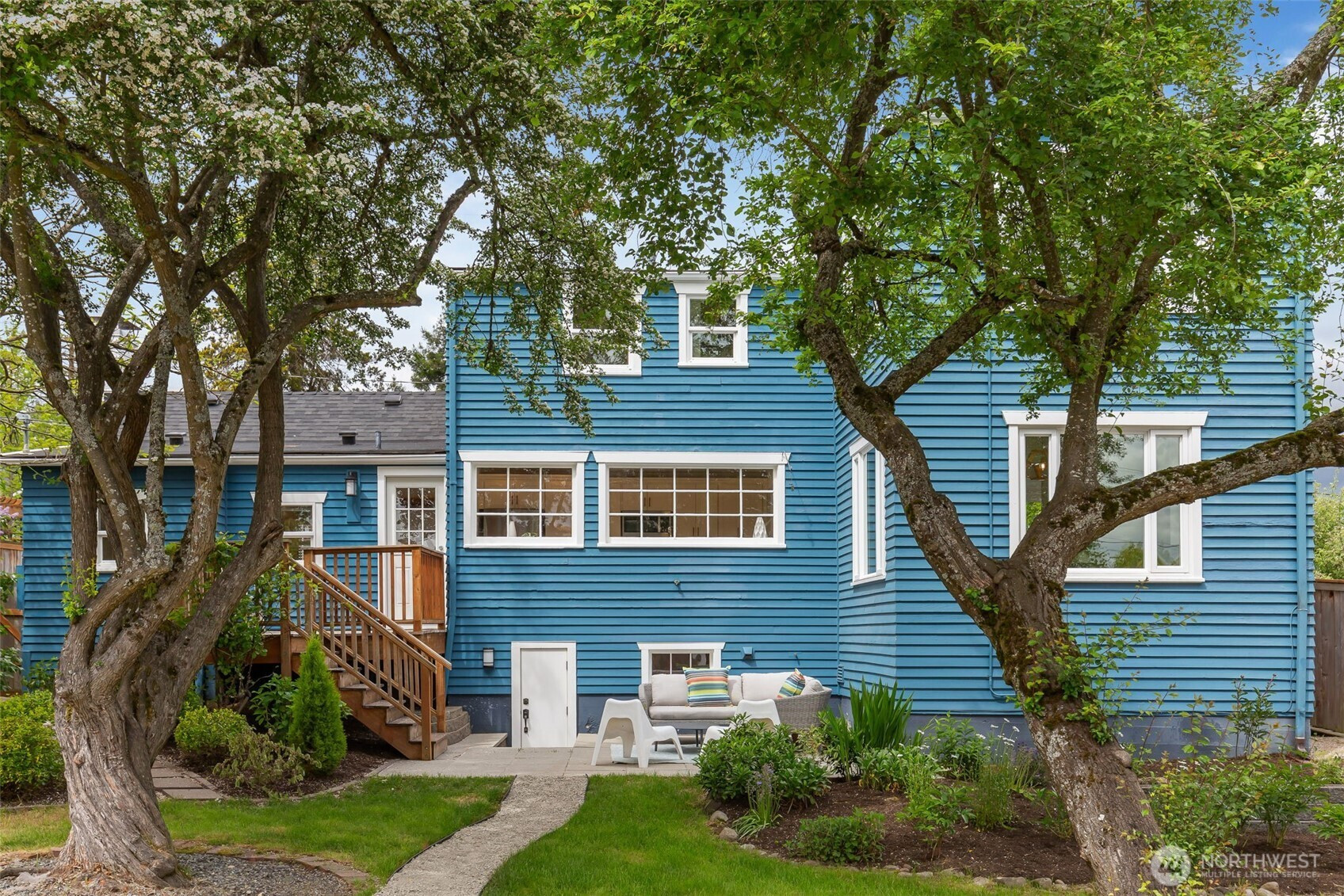 749 N 98th Street, Seattle, WA 98103