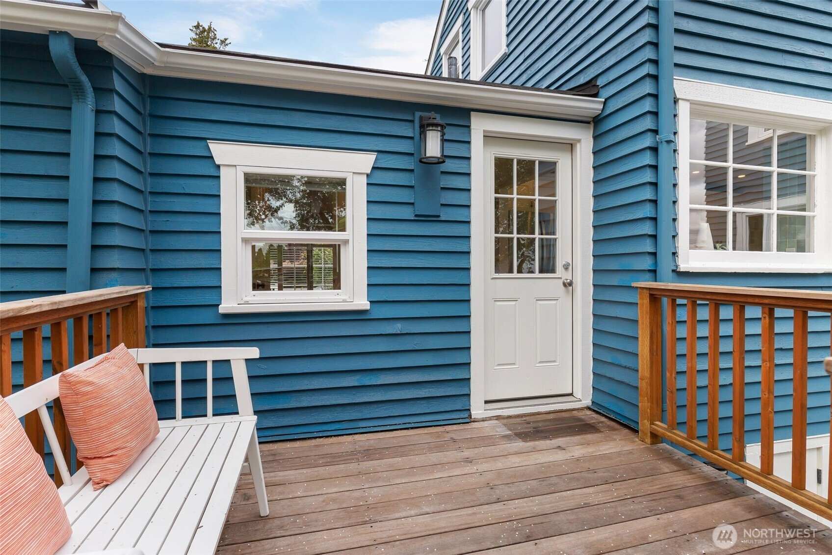 749 N 98th Street, Seattle, WA 98103