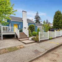 749 N 98th Street, Seattle, WA 98103
