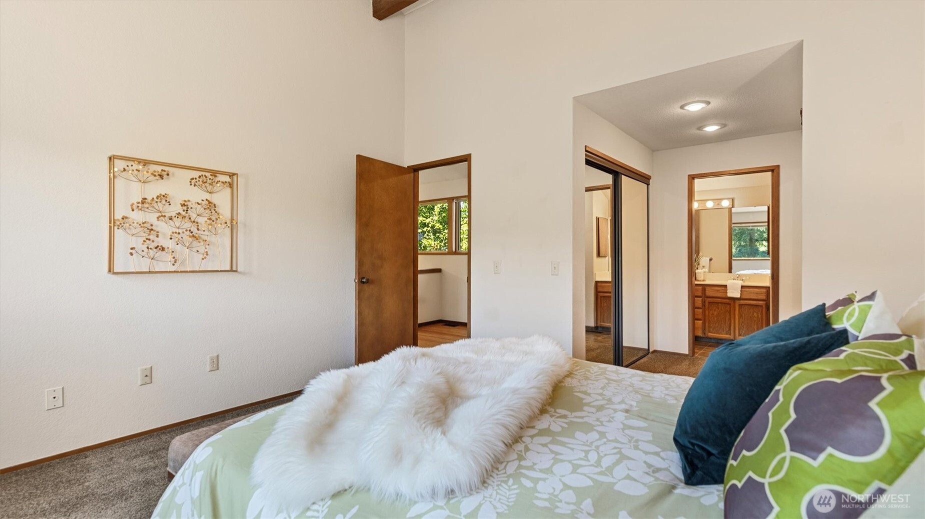 9623 NE Riverbend Drive, Bothell, WA 98011