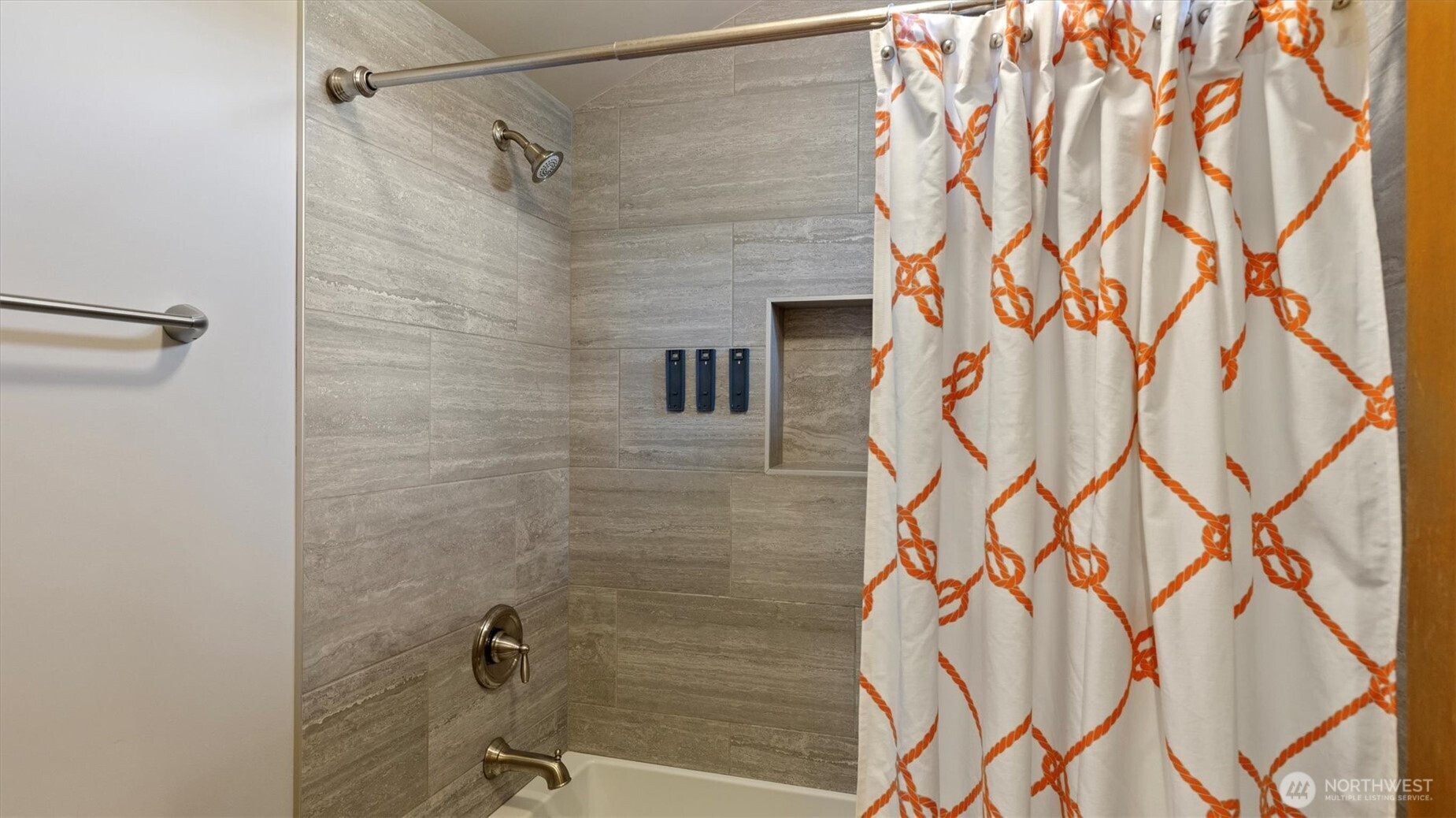 9623 NE Riverbend Drive, Bothell, WA 98011