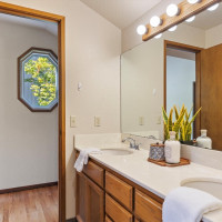 9623 NE Riverbend Drive, Bothell, WA 98011