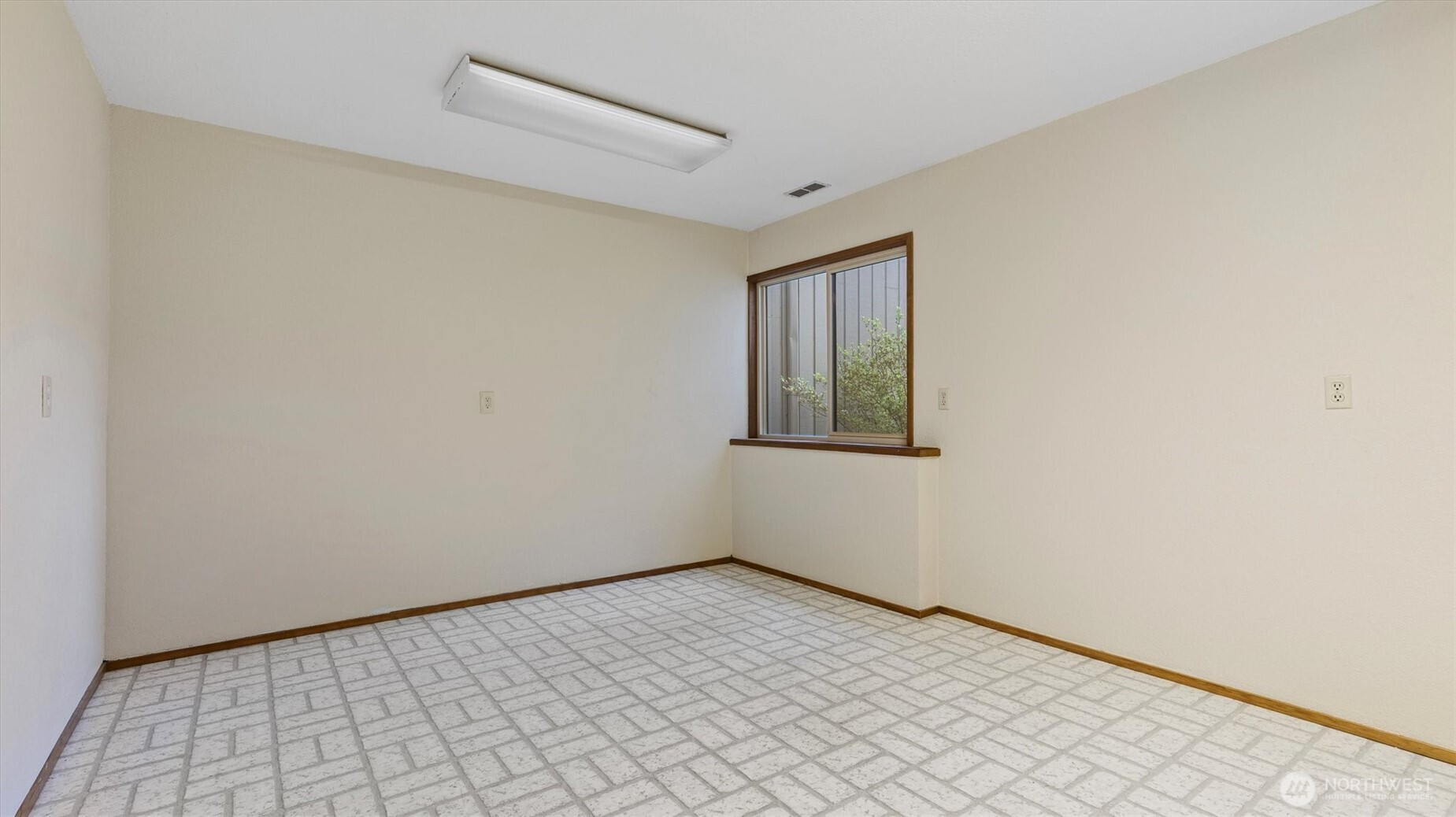 9623 NE Riverbend Drive, Bothell, WA 98011