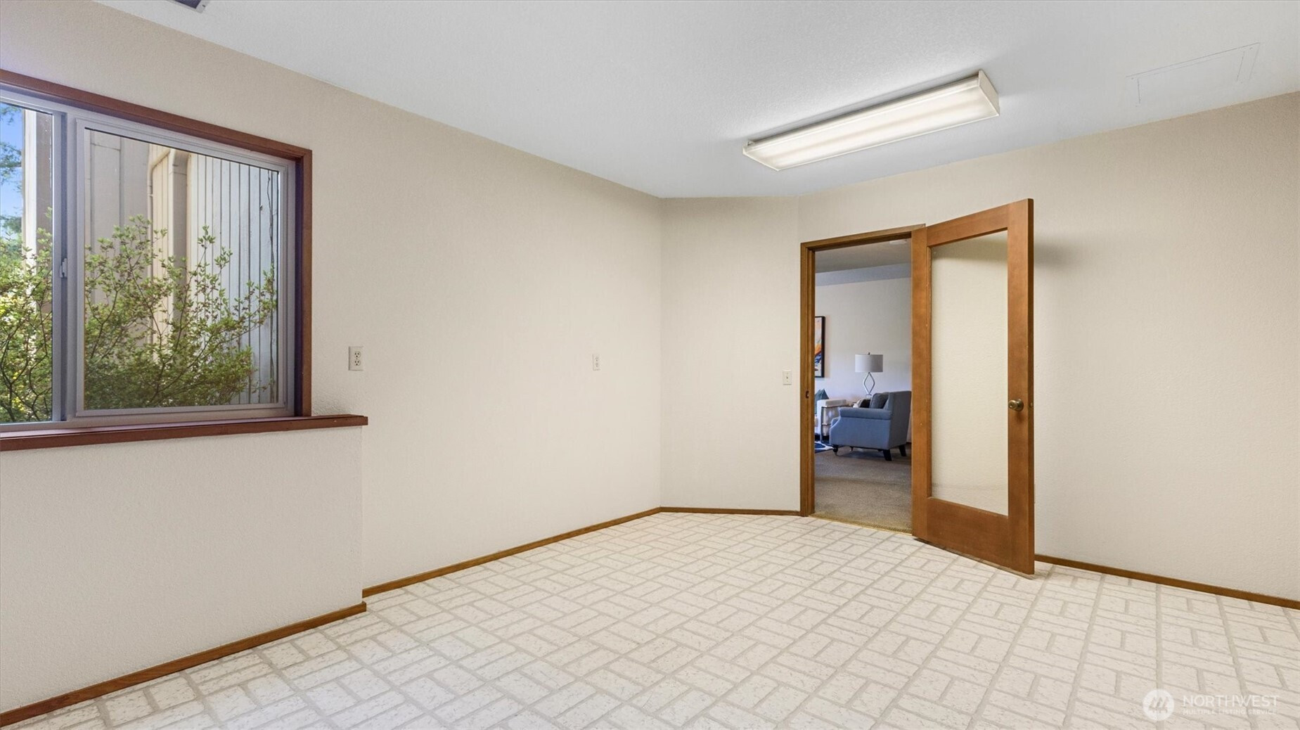 9623 NE Riverbend Drive, Bothell, WA 98011