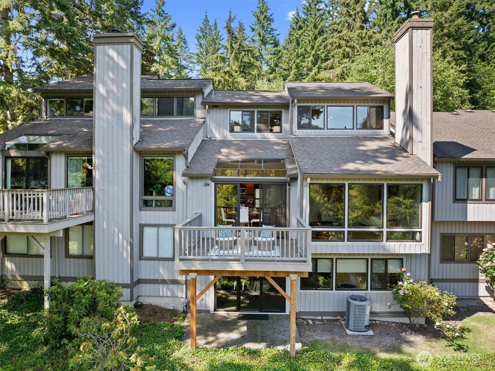 9623 NE Riverbend Drive, Bothell, WA 98011