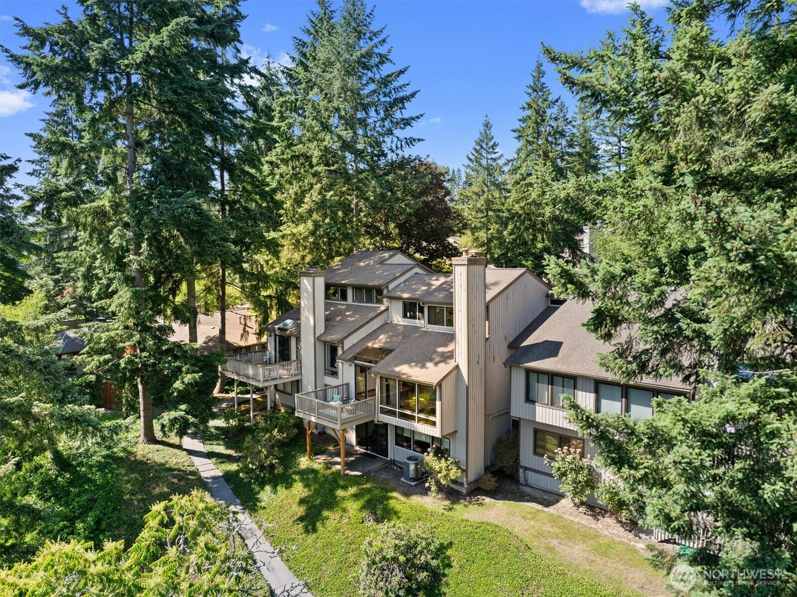 9623 NE Riverbend Drive, Bothell, WA 98011