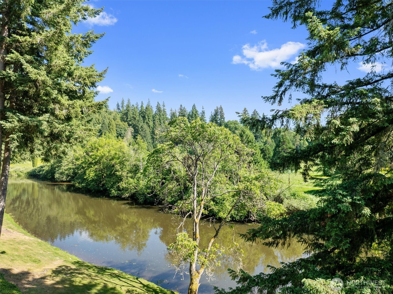 9623 NE Riverbend Drive, Bothell, WA 98011