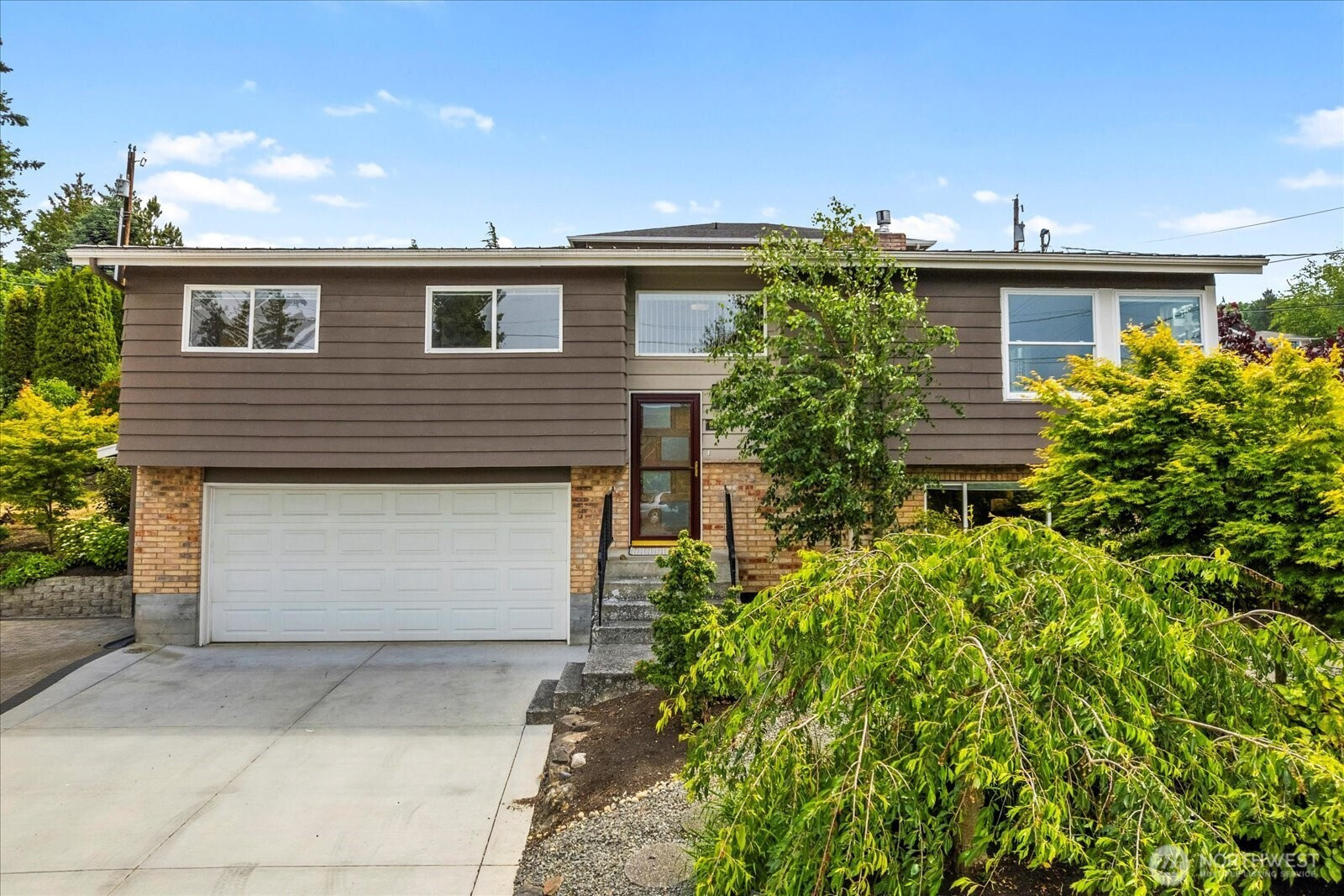206 8th Avenue N, Edmonds, WA 98020
