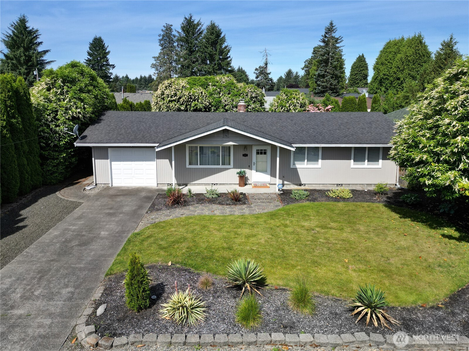 5907 Armour Loop SE, Olympia, WA 98513