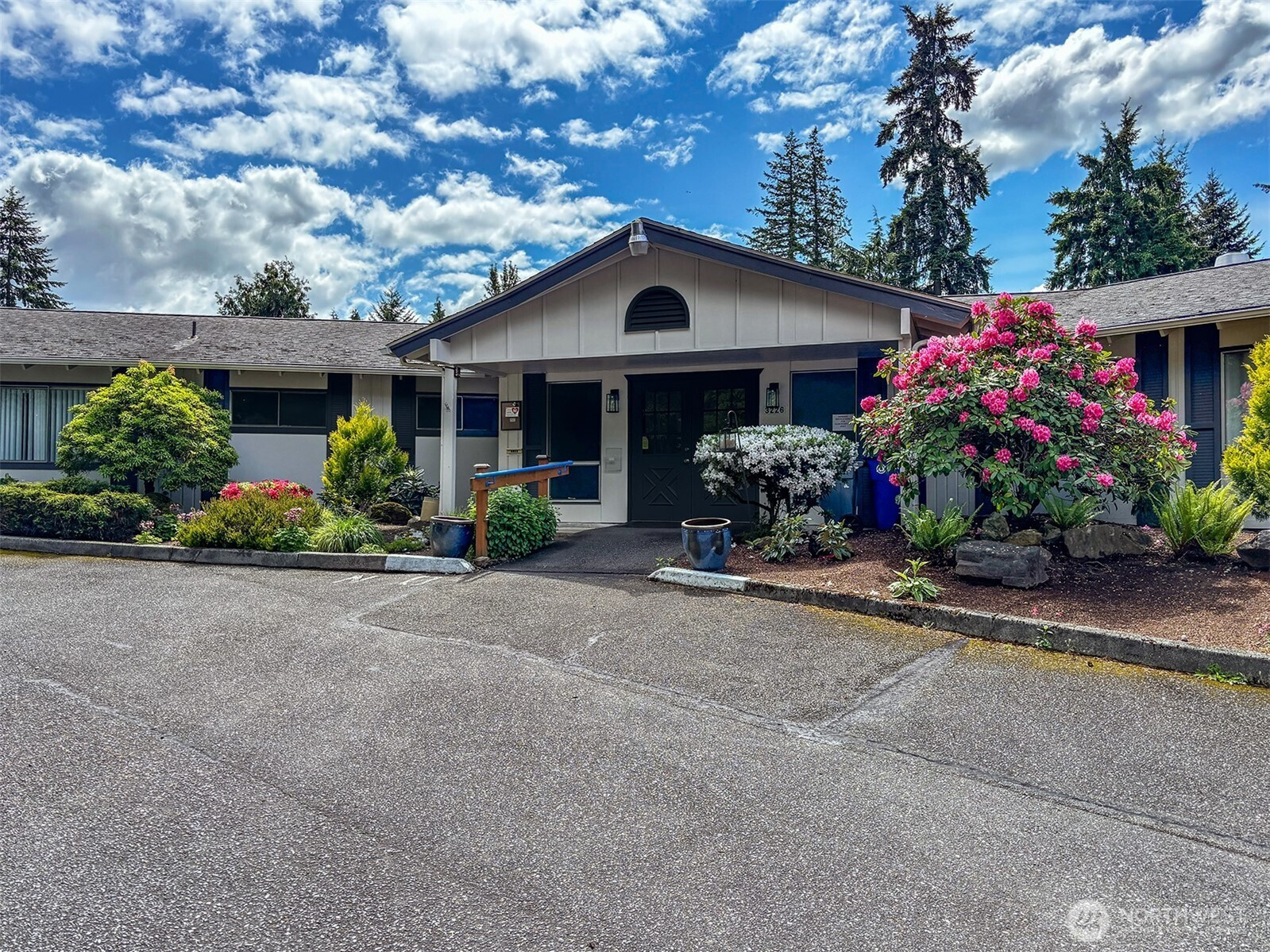 3305 207th Place SE, Bothell, WA 98012