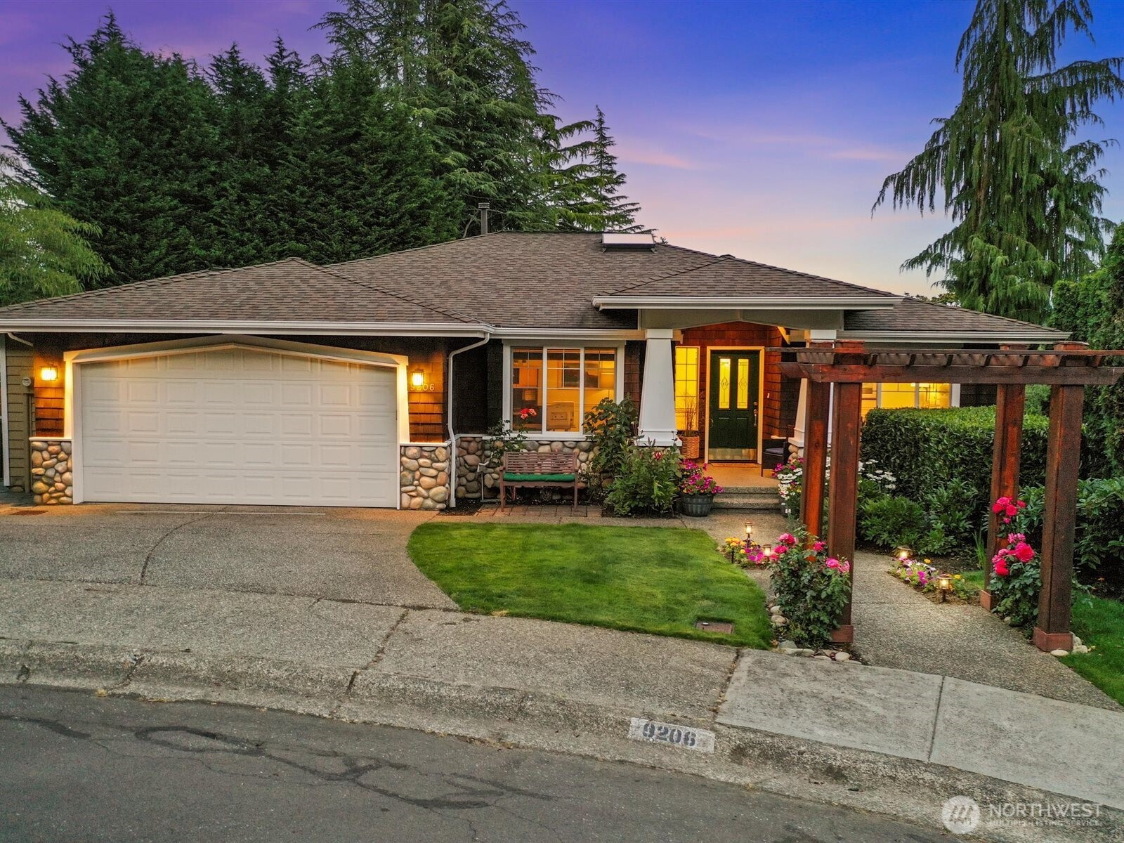9206 NE 126th Place, Kirkland, WA 98034