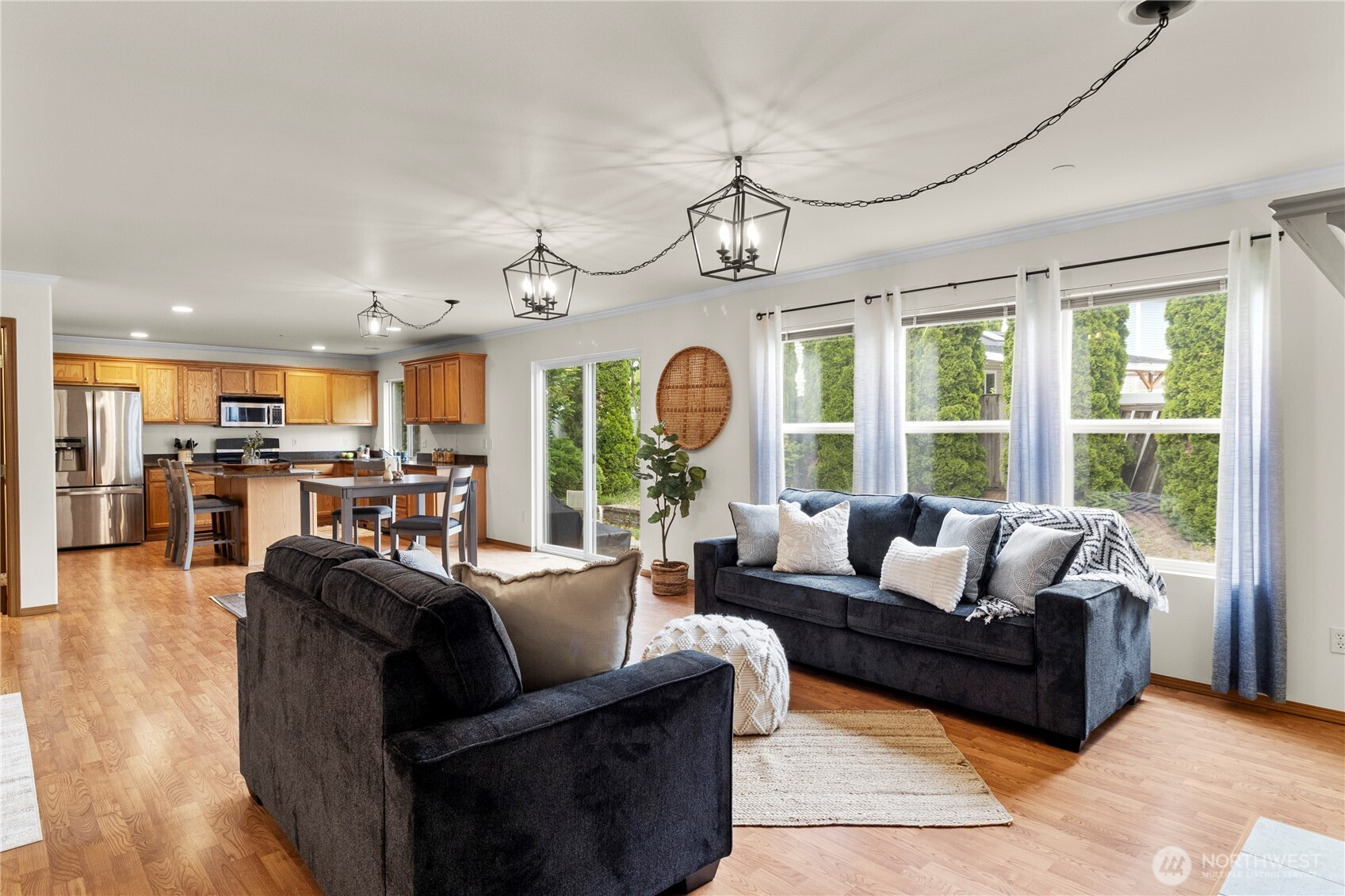 1662 Jensen Avenue, Dupont, WA 98327