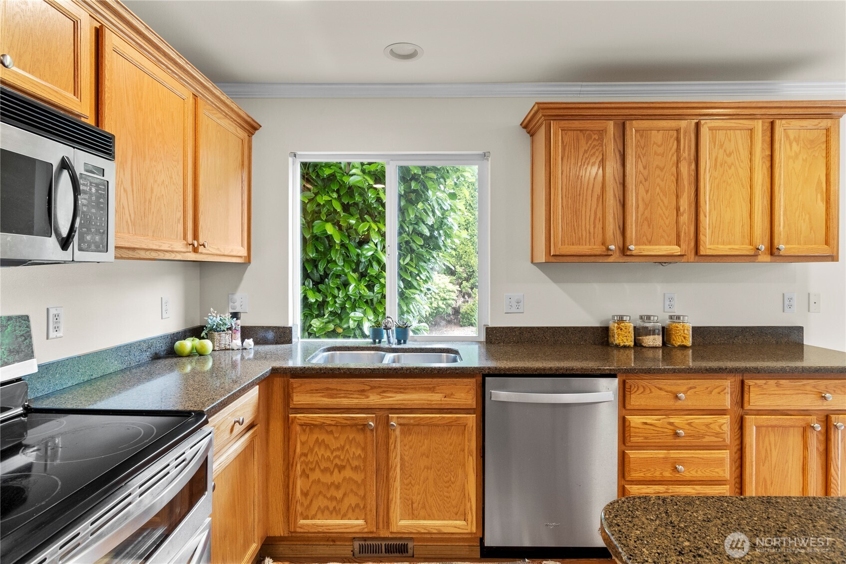 1662 Jensen Avenue, Dupont, WA 98327