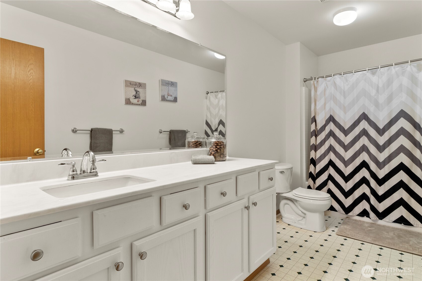 1662 Jensen Avenue, Dupont, WA 98327