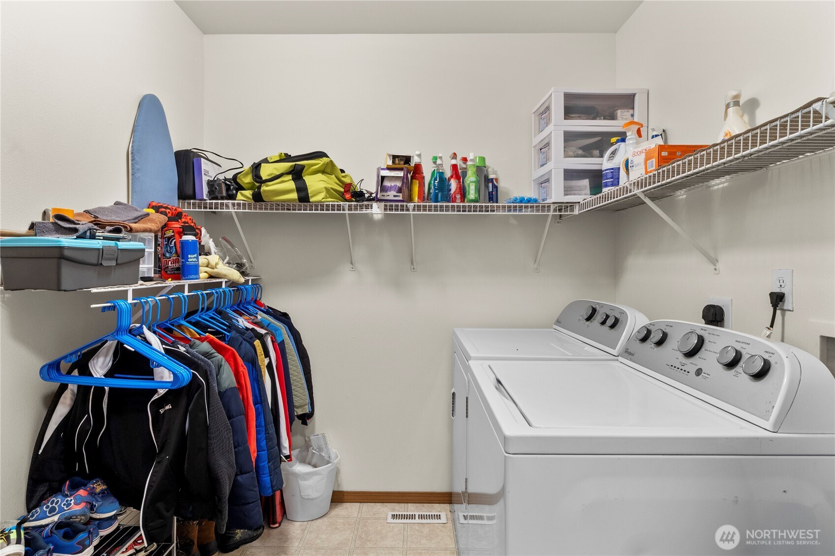 1662 Jensen Avenue, Dupont, WA 98327