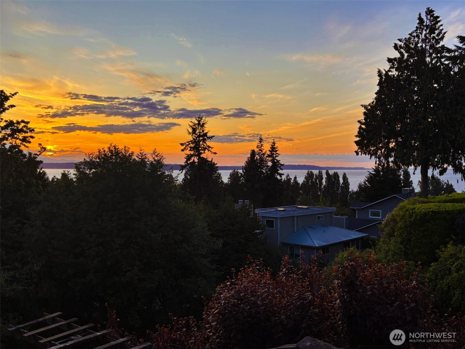9201 24th Avenue NW, Seattle, WA 98117