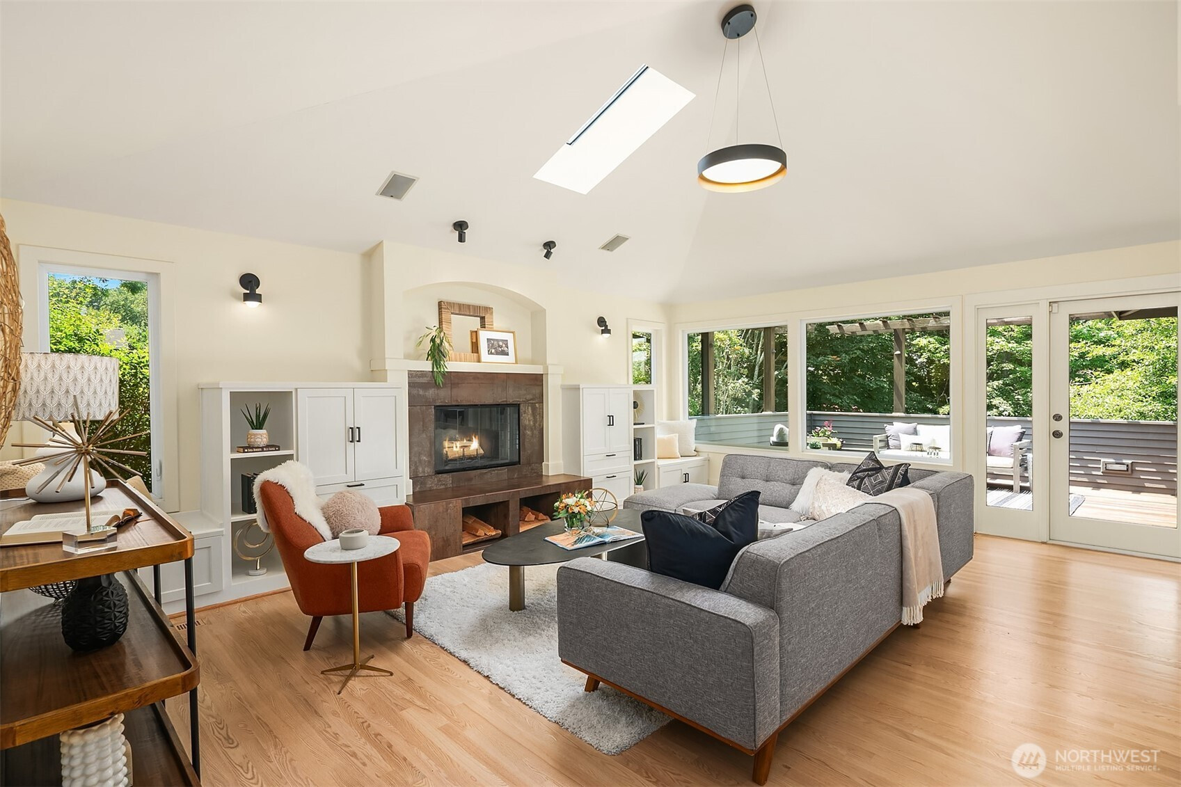 9201 24th Avenue NW, Seattle, WA 98117