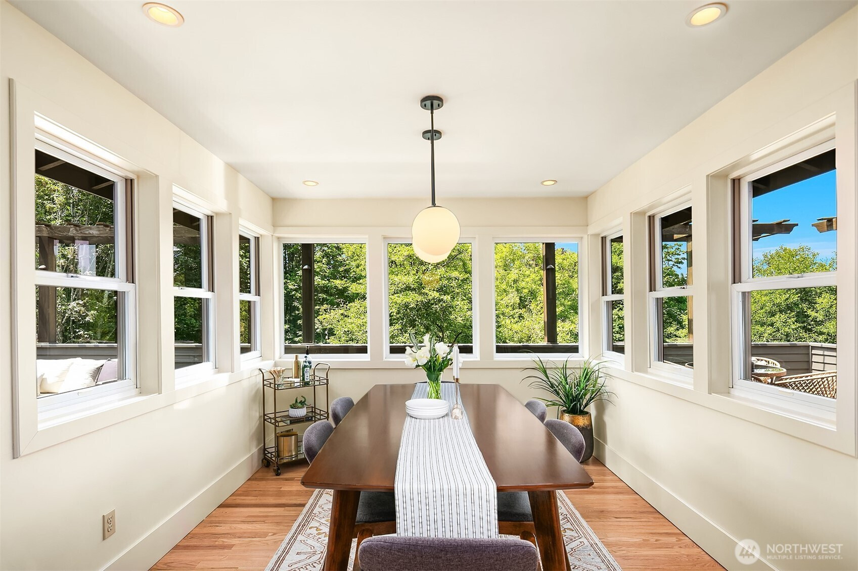 9201 24th Avenue NW, Seattle, WA 98117