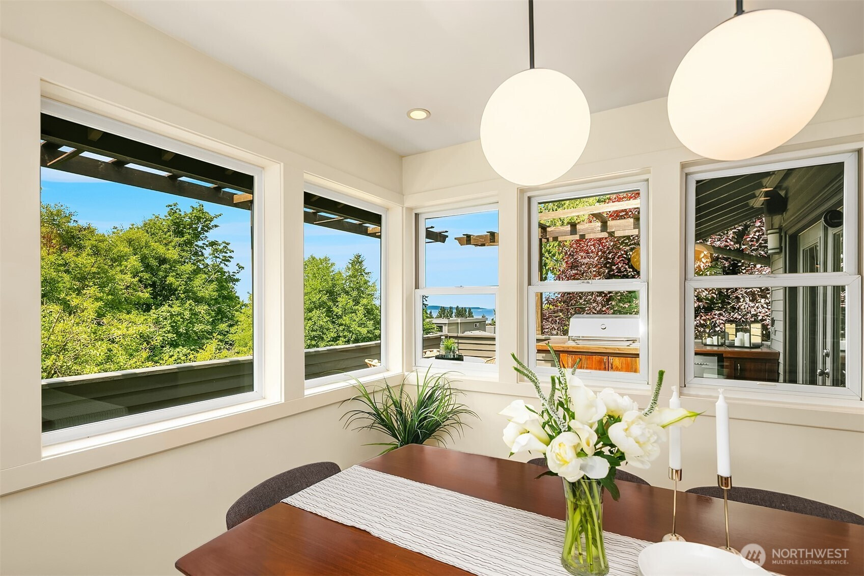 9201 24th Avenue NW, Seattle, WA 98117