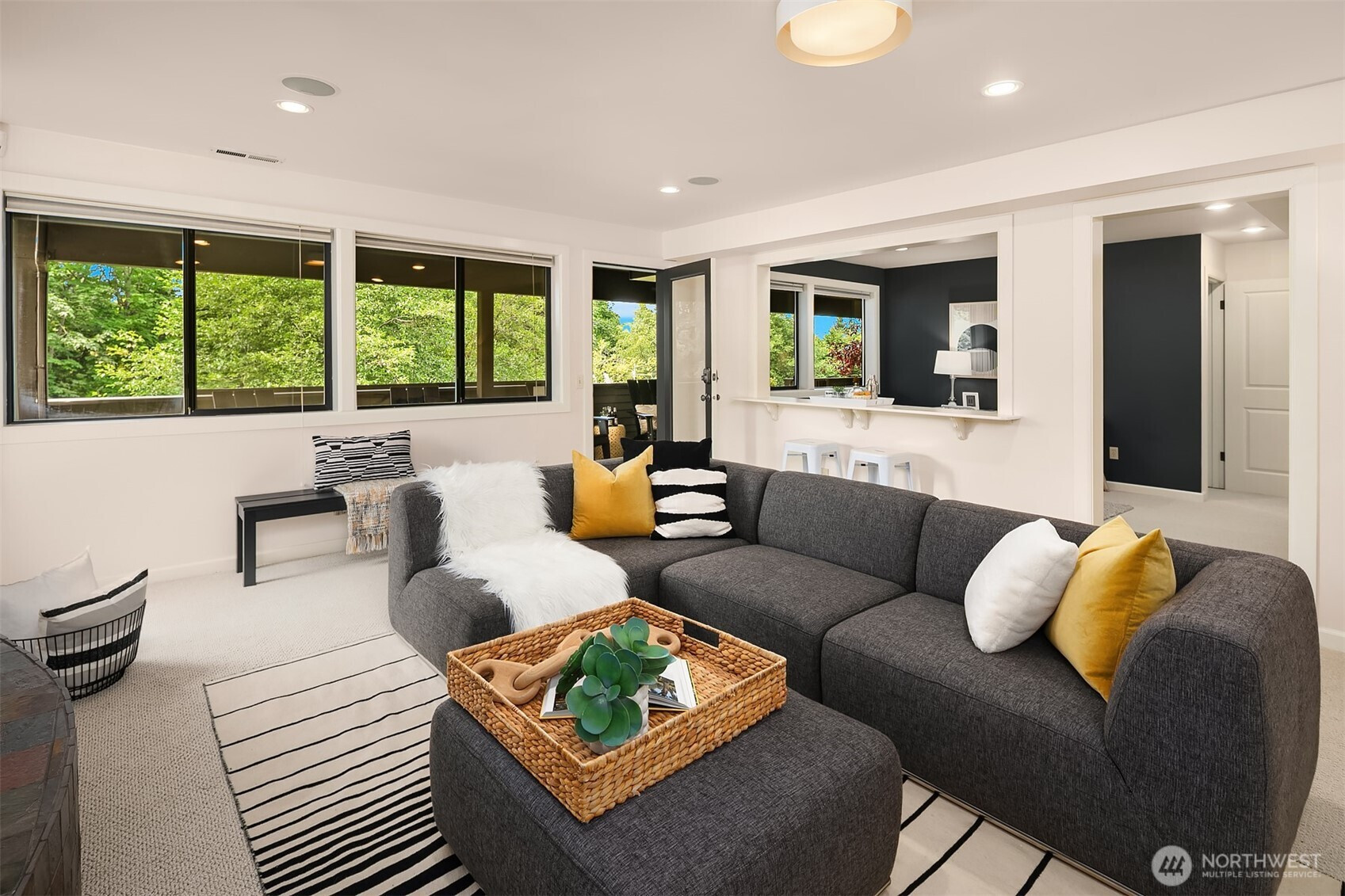 9201 24th Avenue NW, Seattle, WA 98117