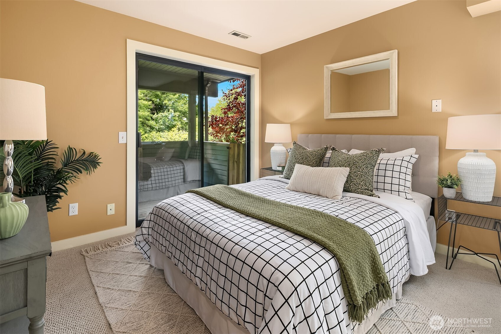 9201 24th Avenue NW, Seattle, WA 98117