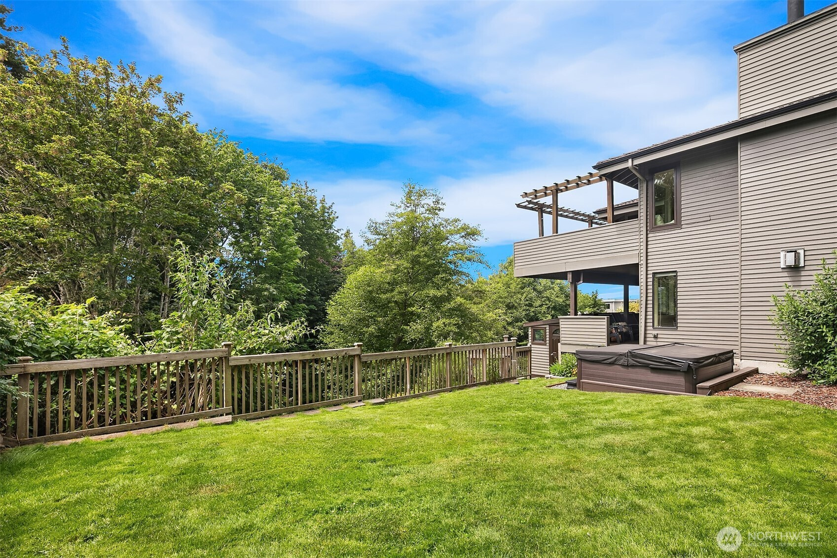 9201 24th Avenue NW, Seattle, WA 98117