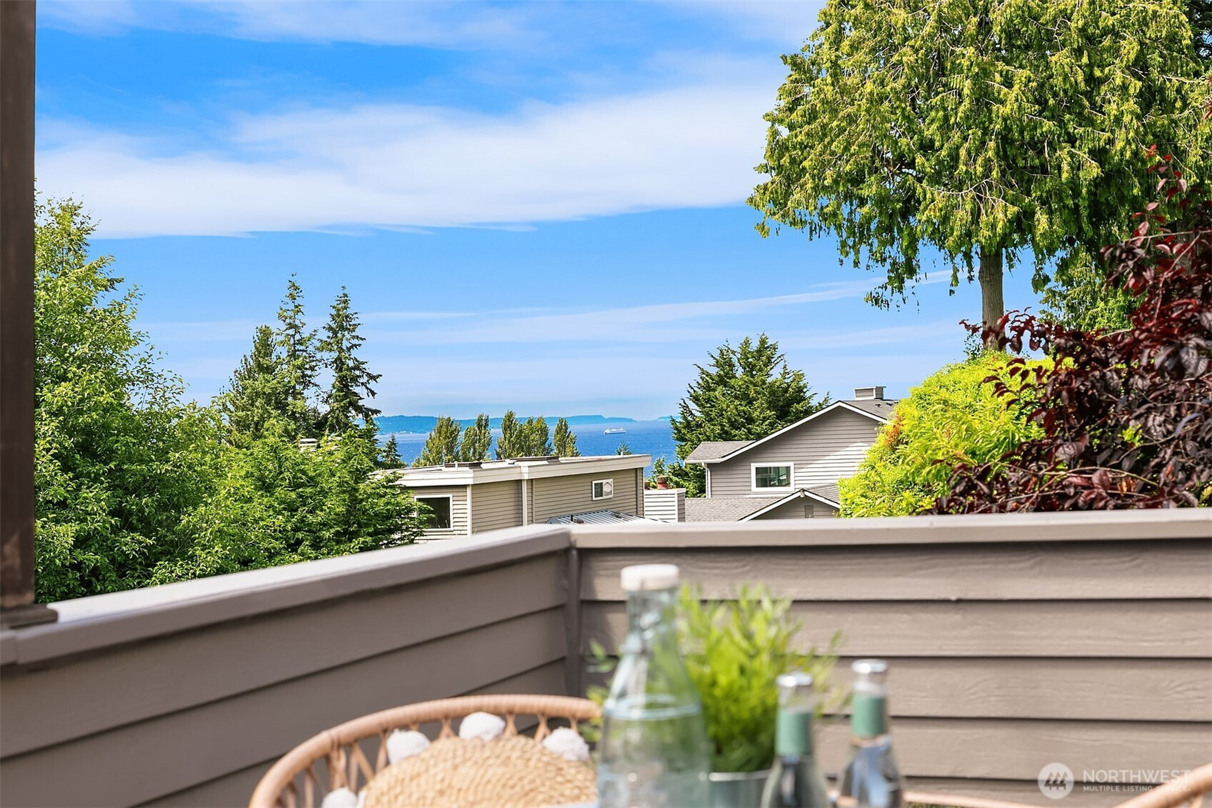 9201 24th Avenue NW, Seattle, WA 98117