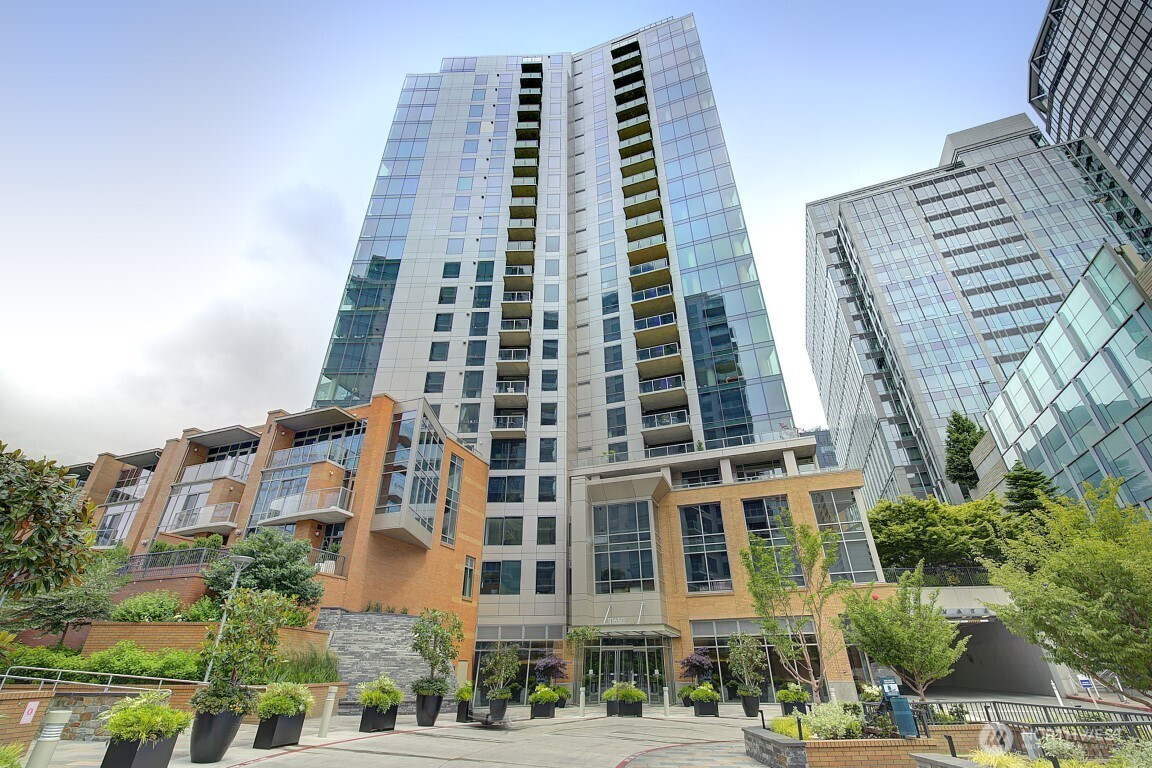 10650 NE 9th Place, Bellevue, WA 98004
