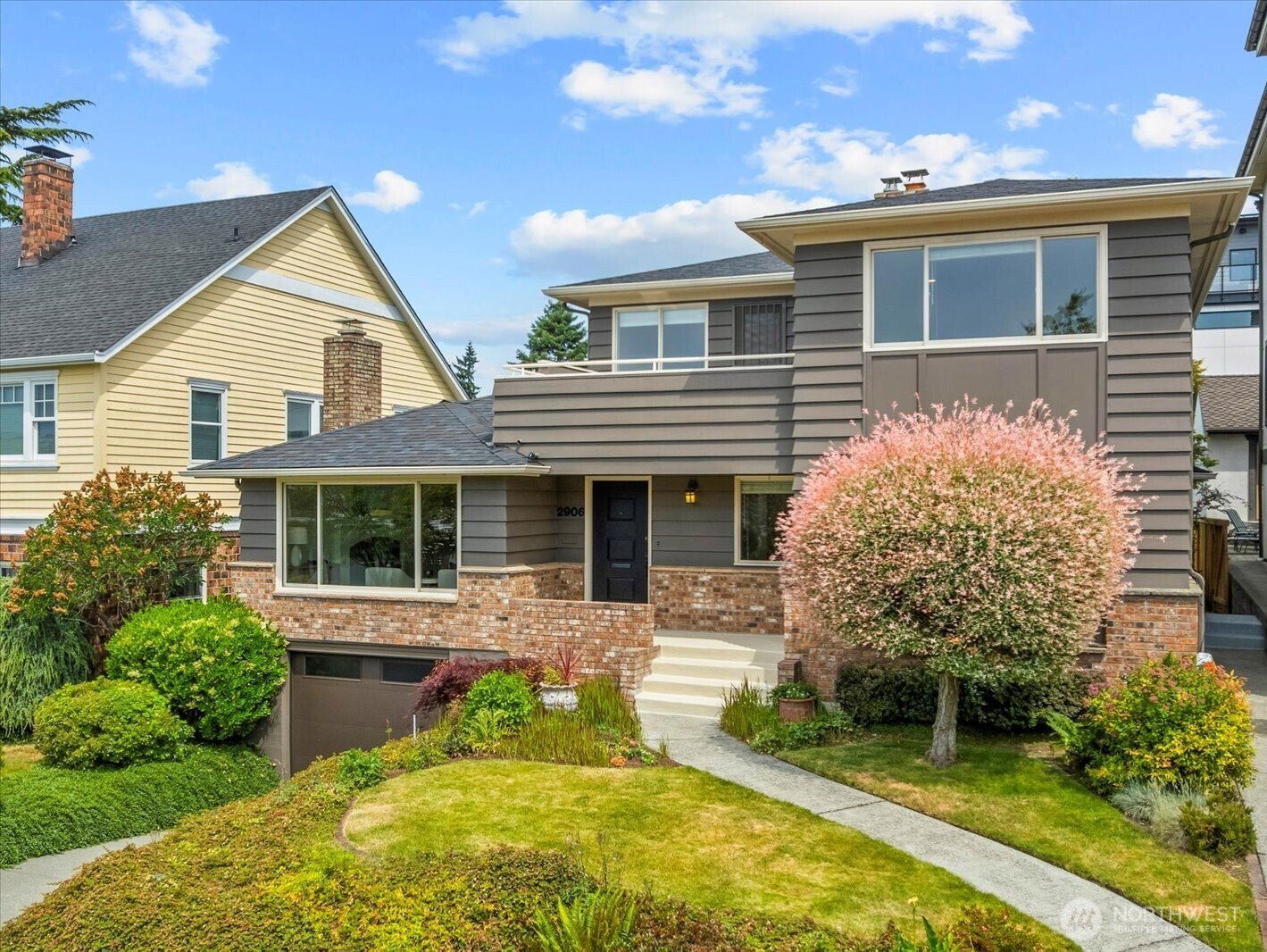 2906 W Eaton Street, Seattle, WA 98199