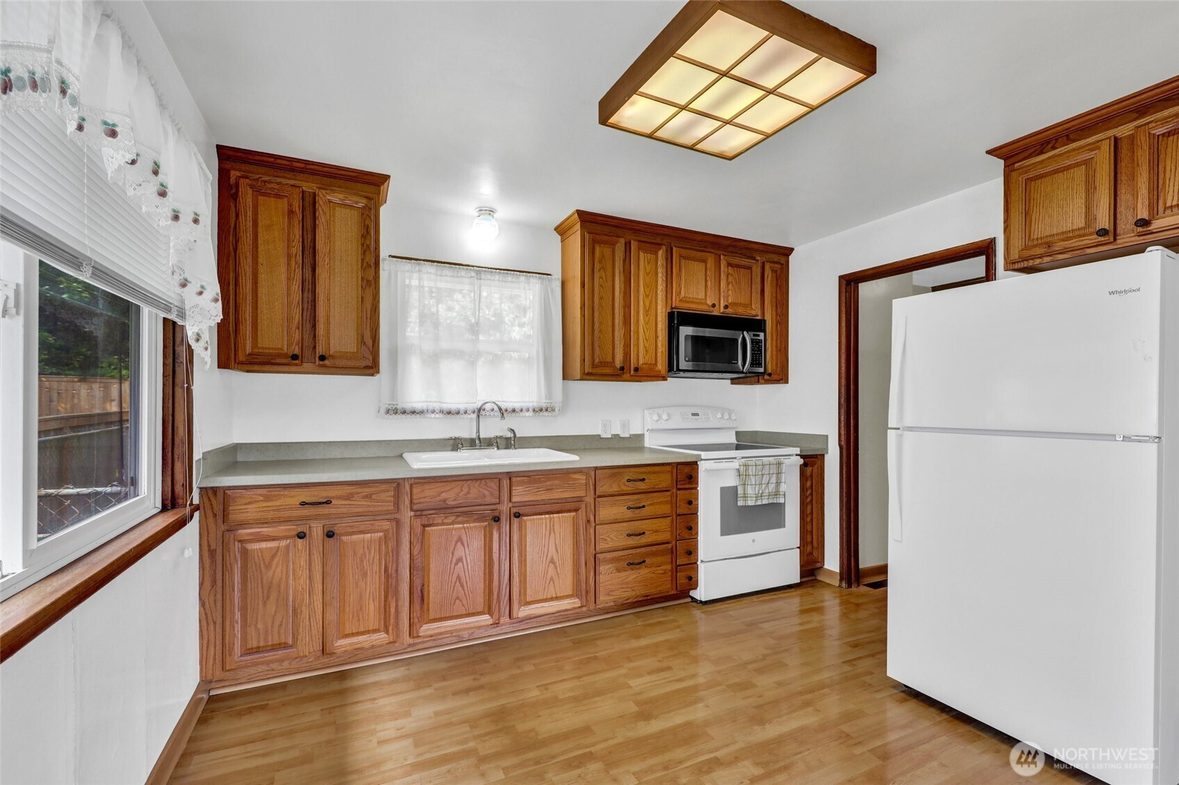 4723 50th Avenue SW, Seattle, WA 98116