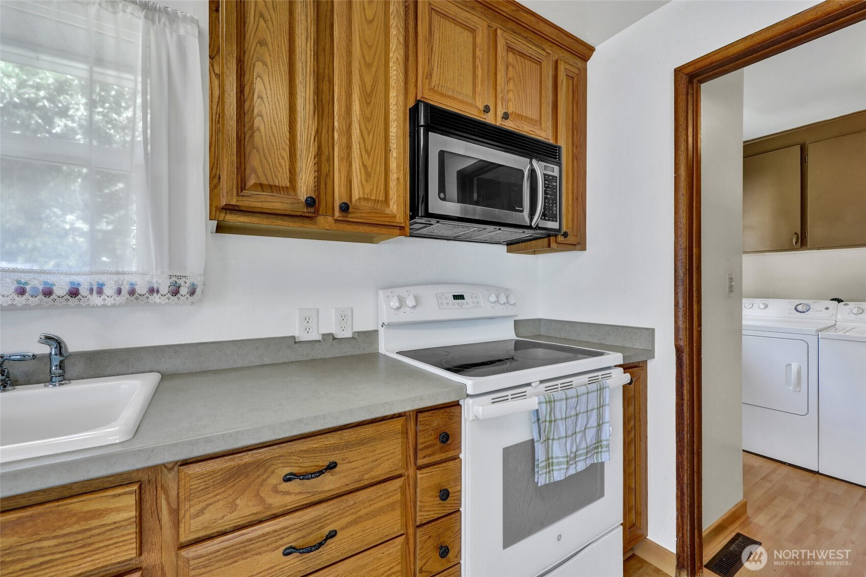 4723 50th Avenue SW, Seattle, WA 98116