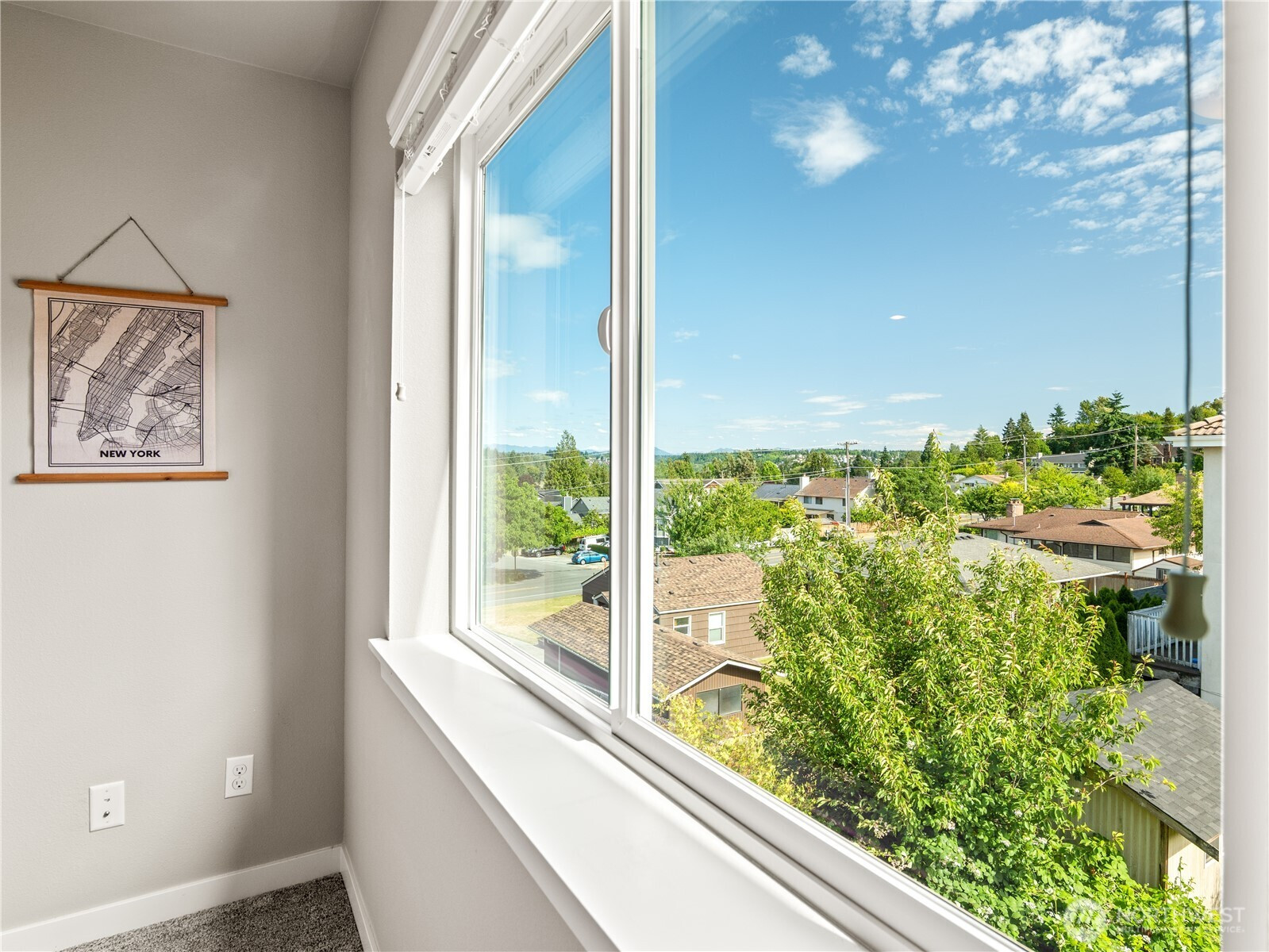 8269 S 118th Court, Seattle, WA 98178