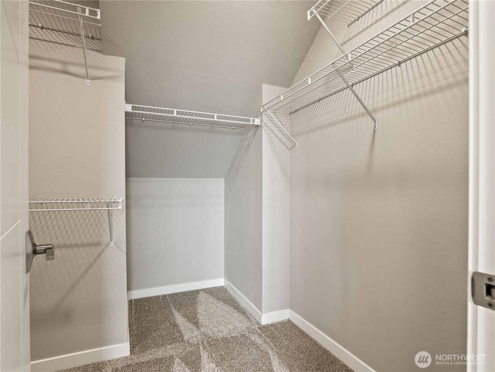 8269 S 118th Court, Seattle, WA 98178