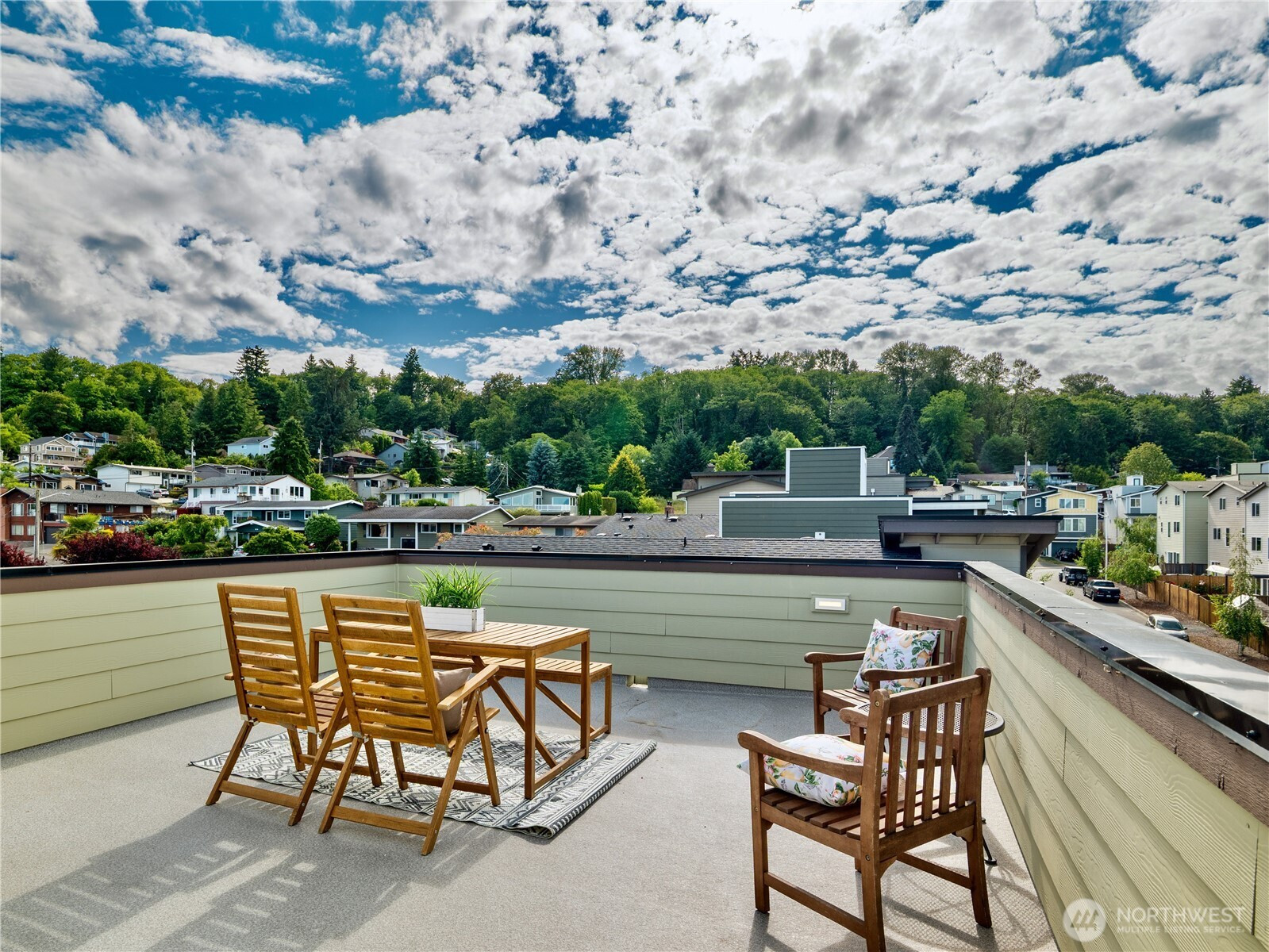 8269 S 118th Court, Seattle, WA 98178