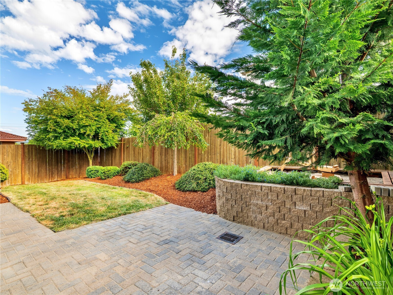 8269 S 118th Court, Seattle, WA 98178