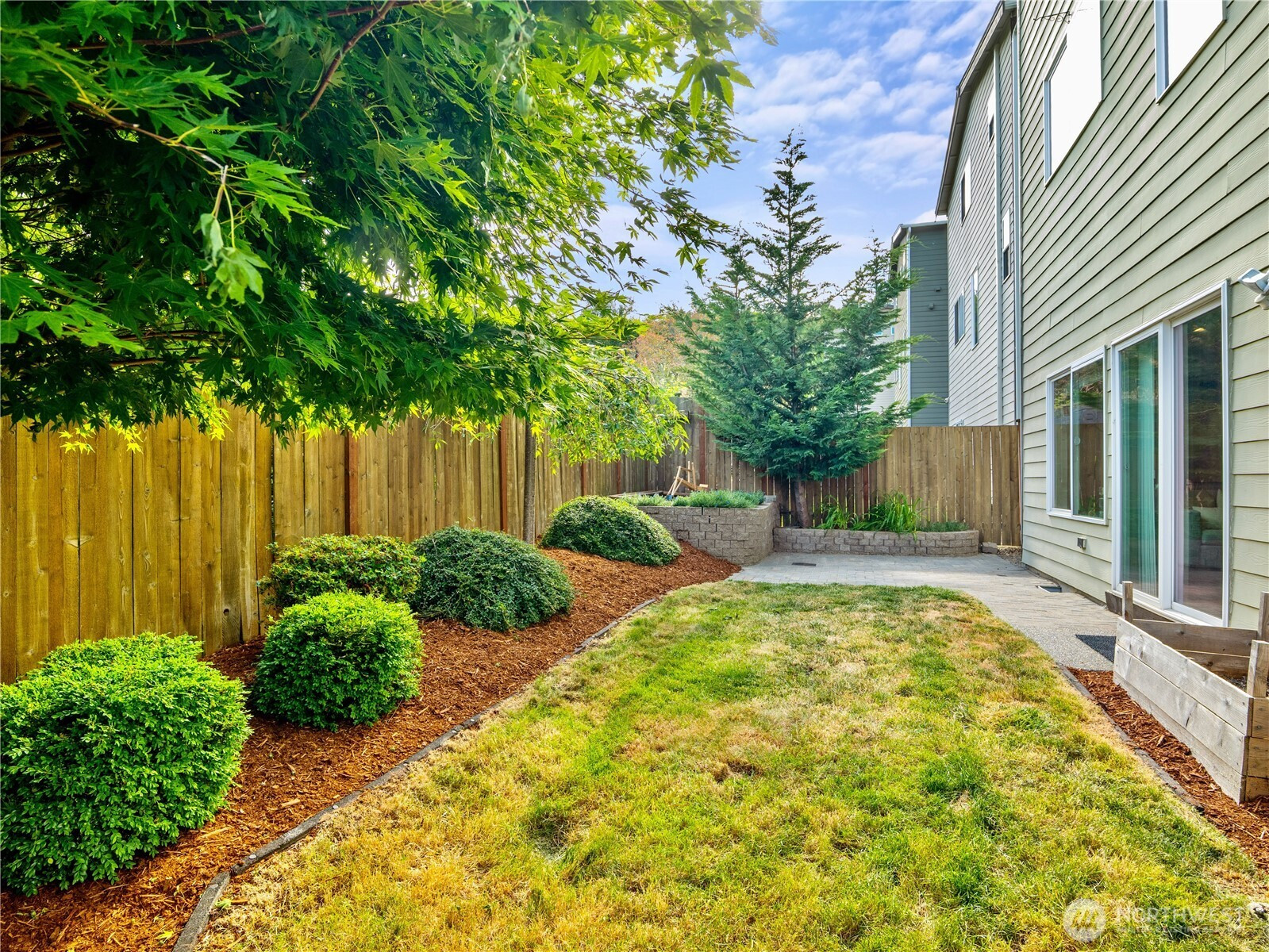 8269 S 118th Court, Seattle, WA 98178