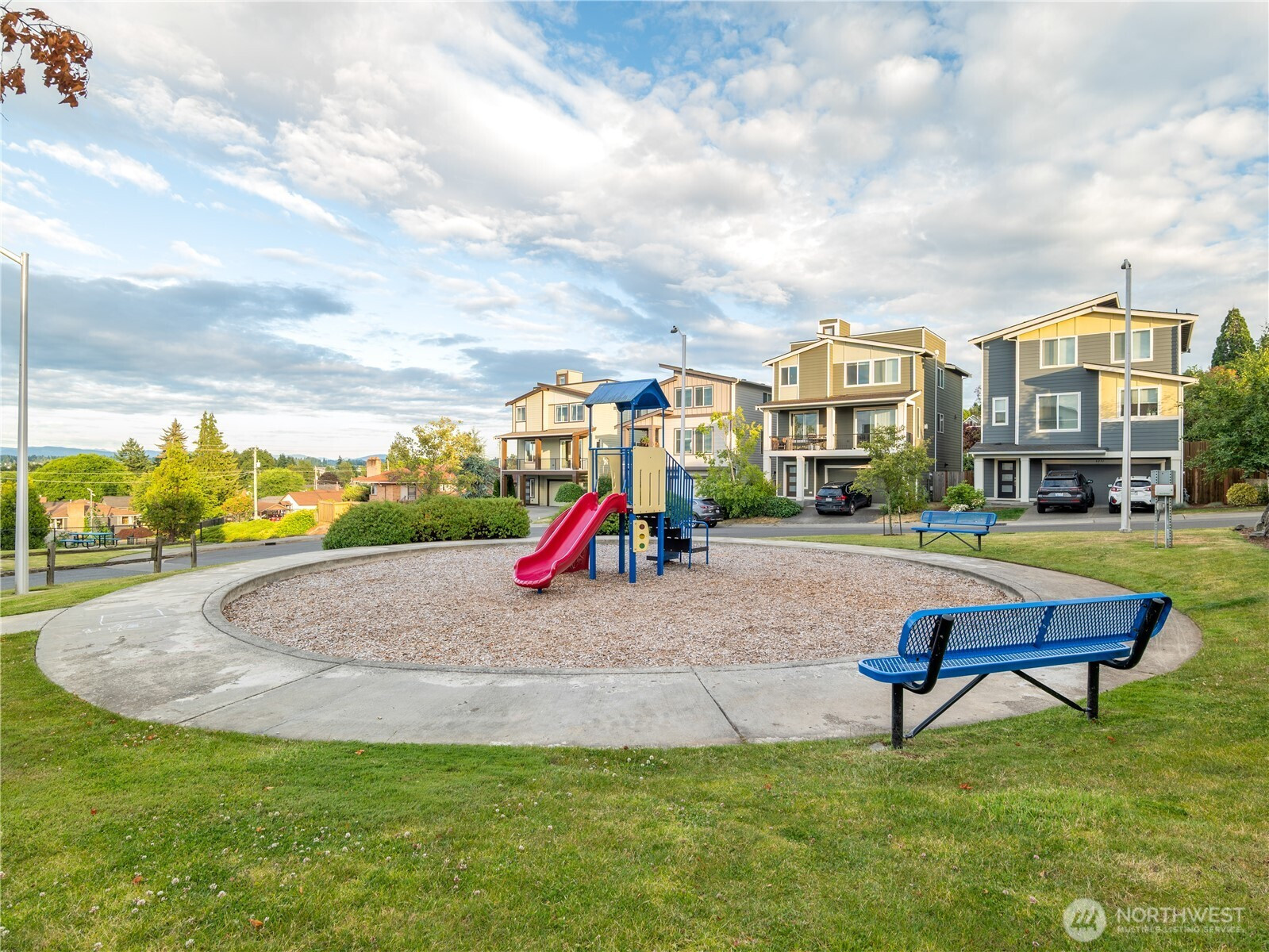 8269 S 118th Court, Seattle, WA 98178