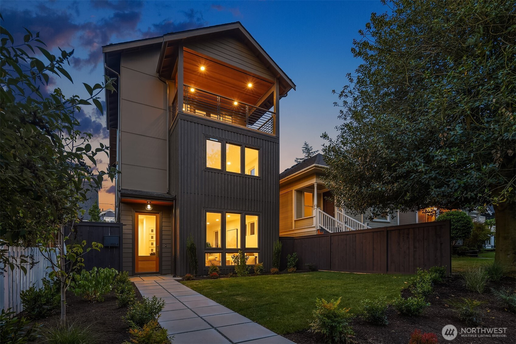 1954 5th Avenue W, Seattle, WA 98119